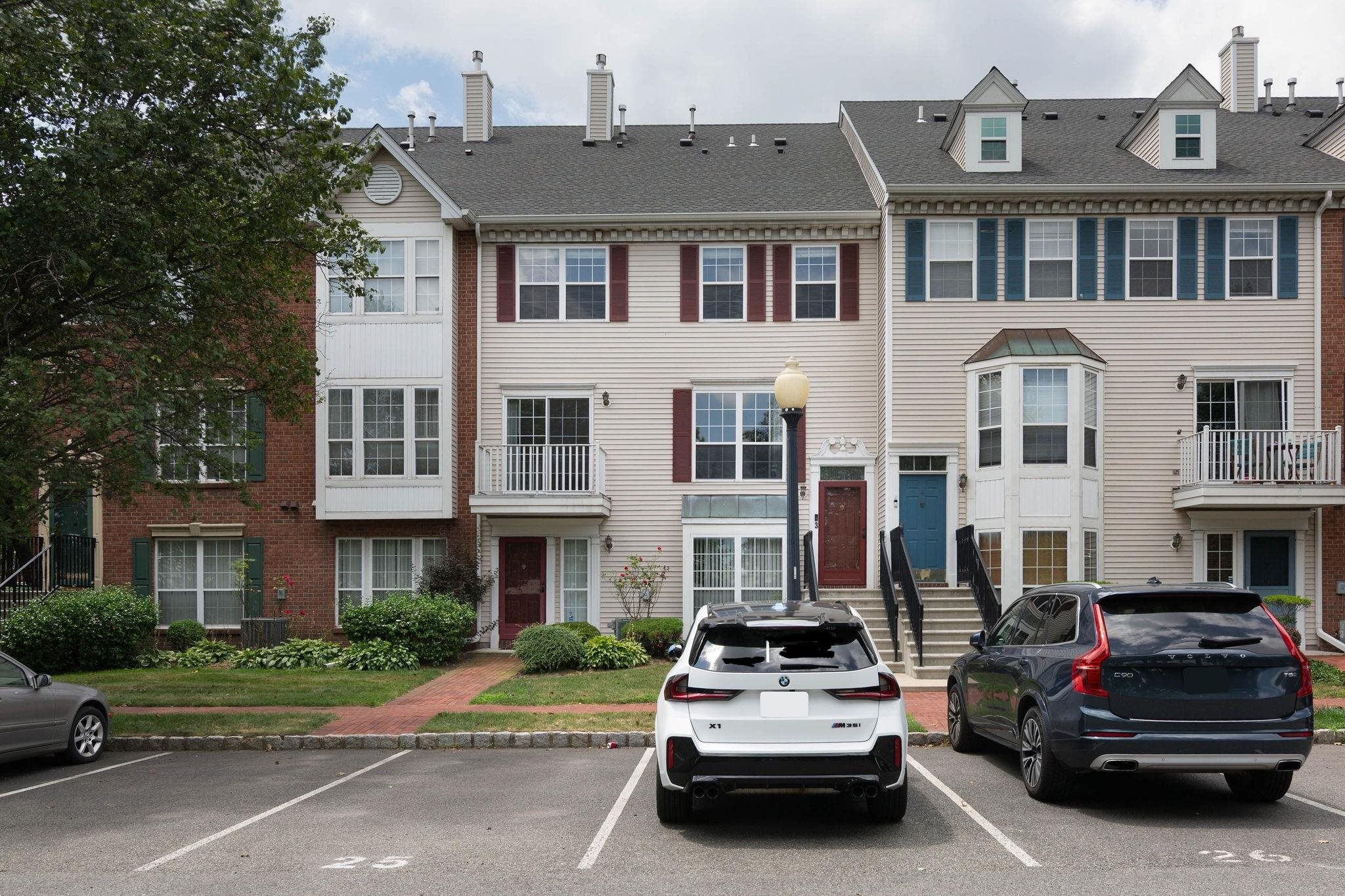 # 250015220 - For Rent in JERSEY CITY - West Bergen NJ