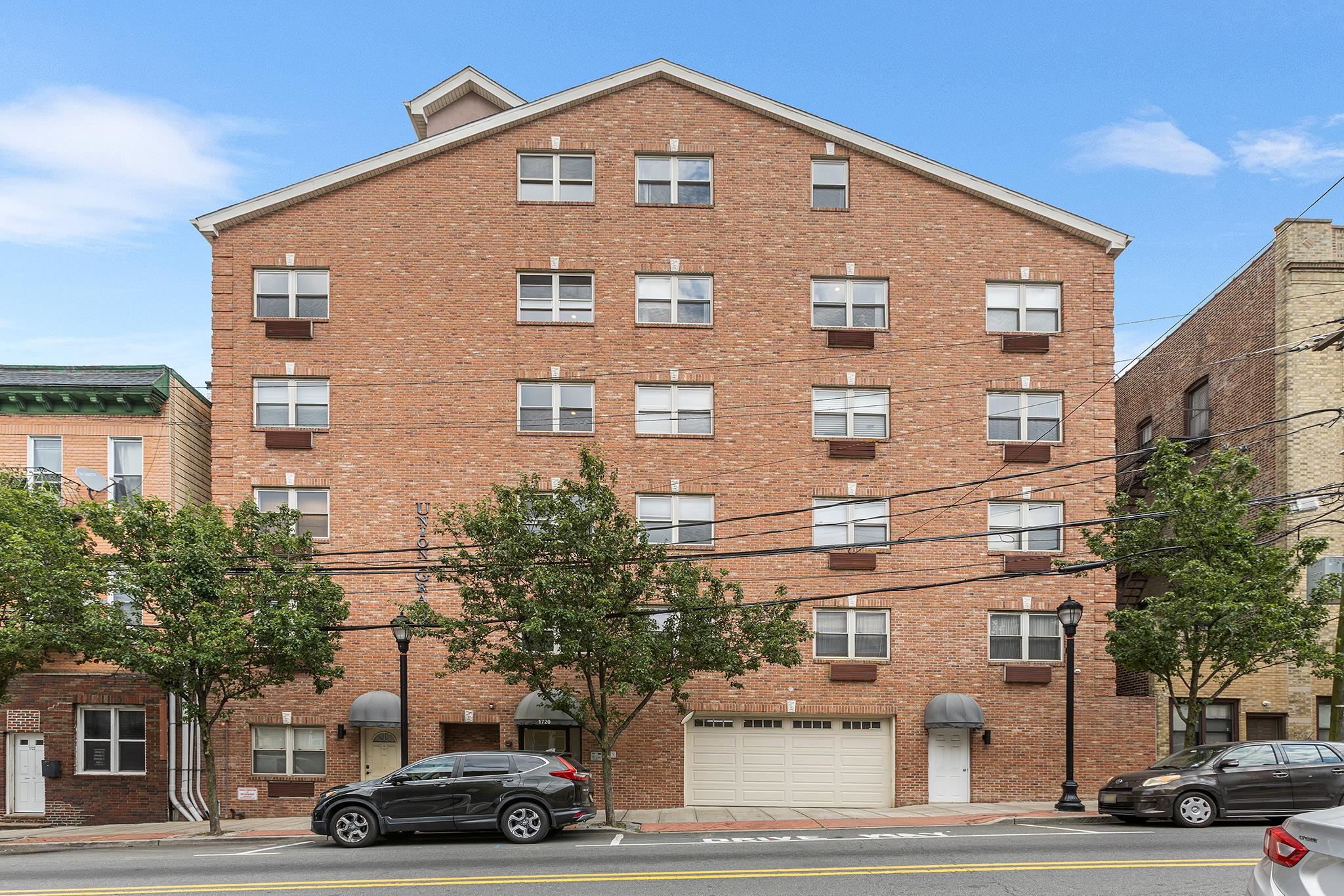 # 250015227 - For Rent in Union City NJ
