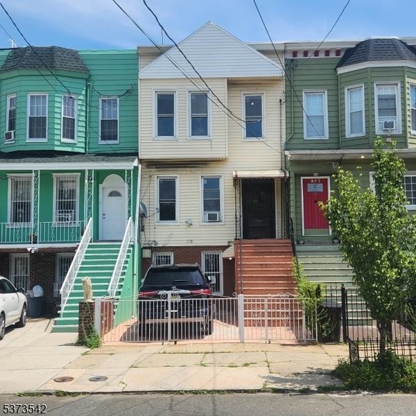 # 250015233 - For Rent in JERSEY CITY - Heights NJ