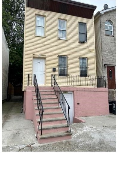 # 250015239 - For Rent in JERSEY CITY - Bergen-Lafayett NJ