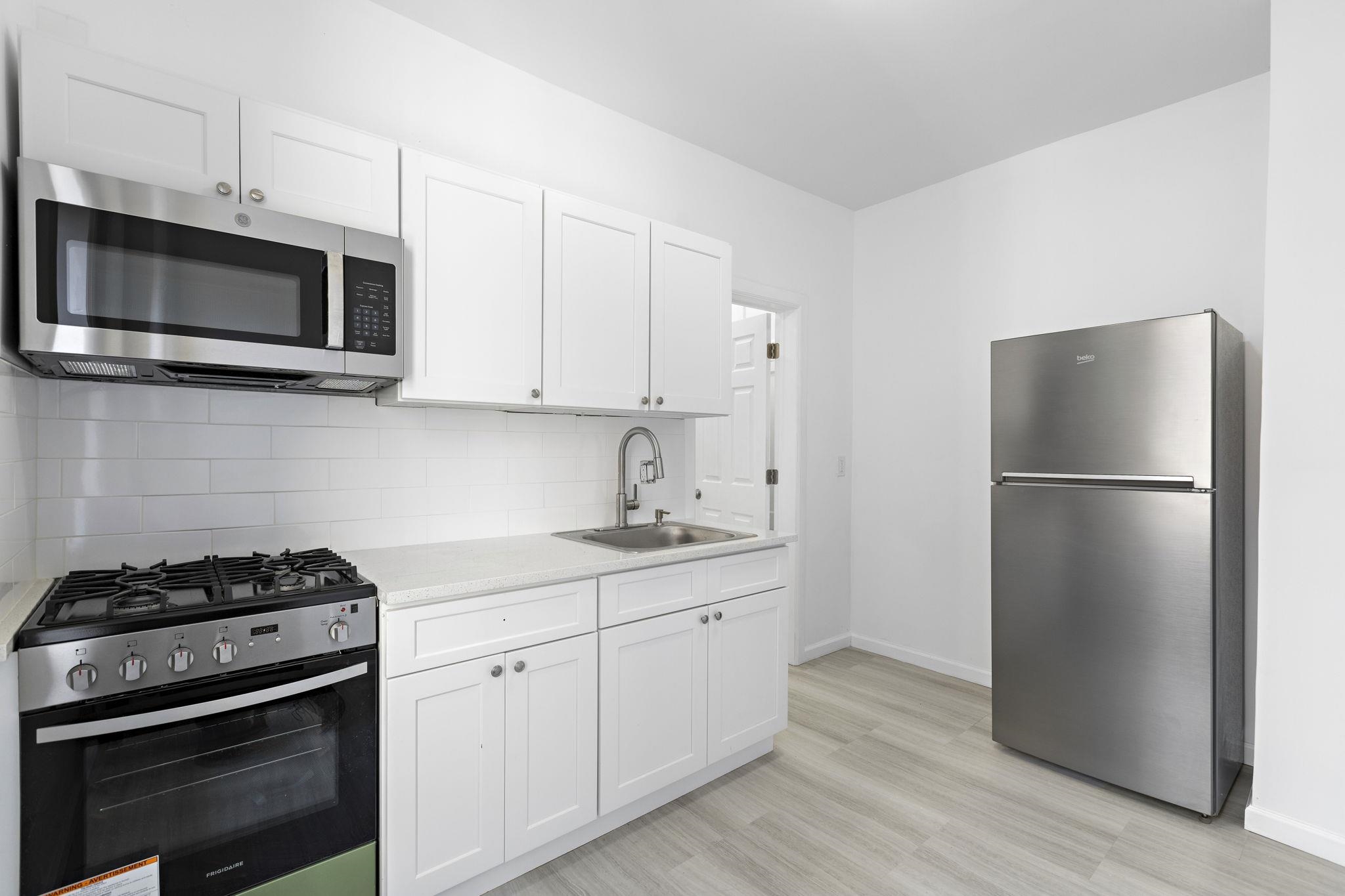 # 250015250 - For Rent in JERSEY CITY - Journal Square NJ