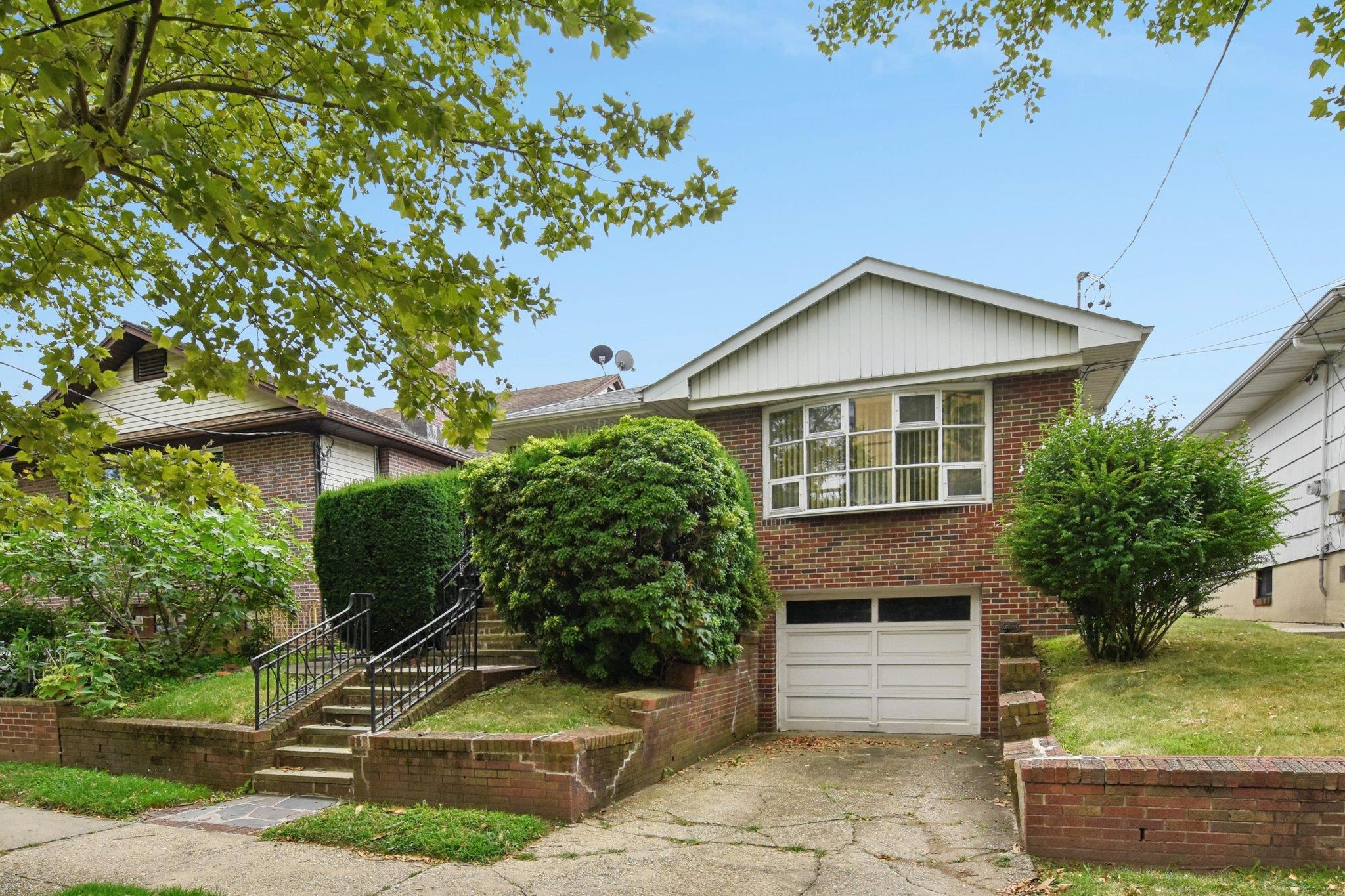 # 250015261 - For Rent in Bayonne NJ
