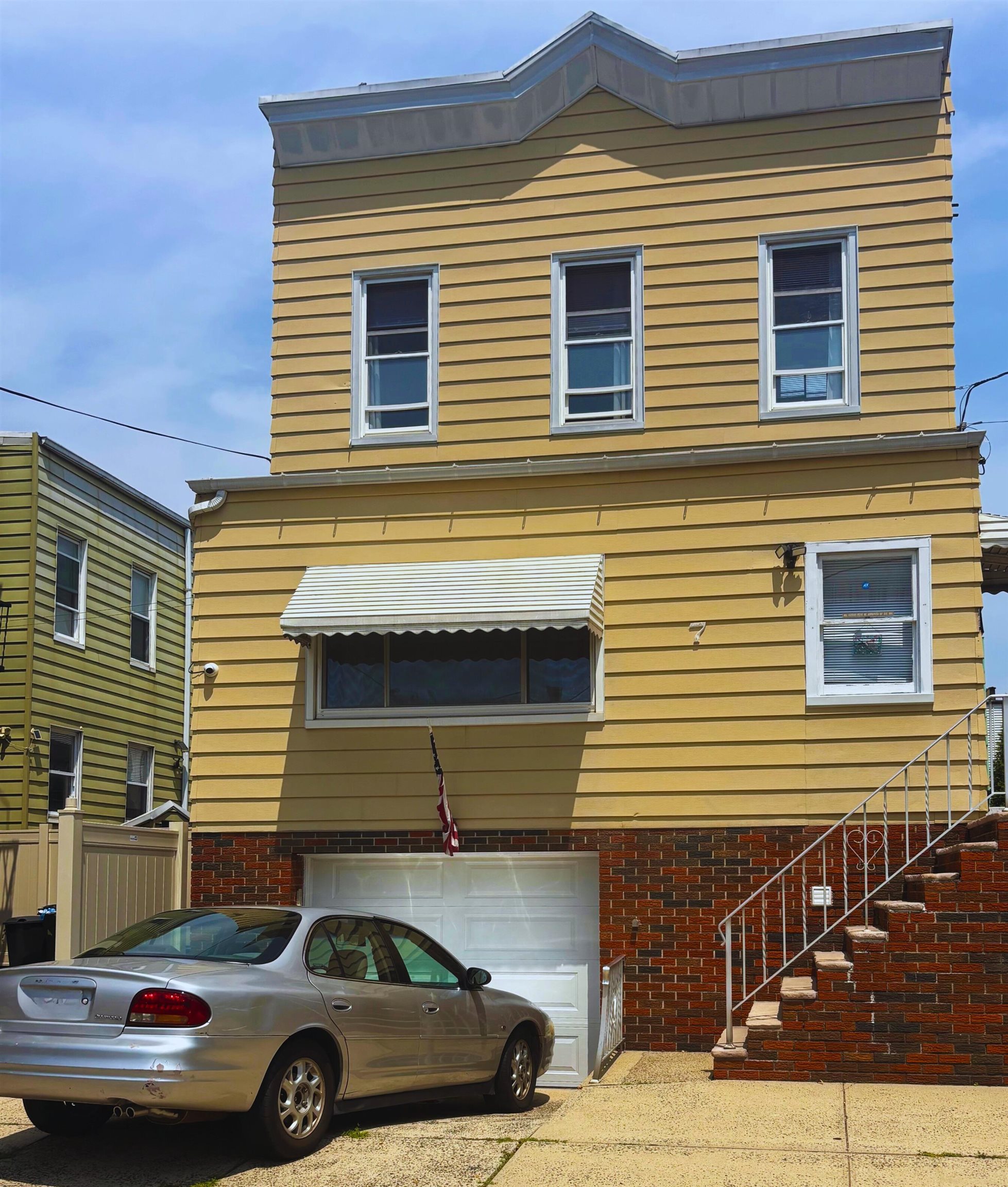 # 250015299 - For Rent in Bayonne NJ