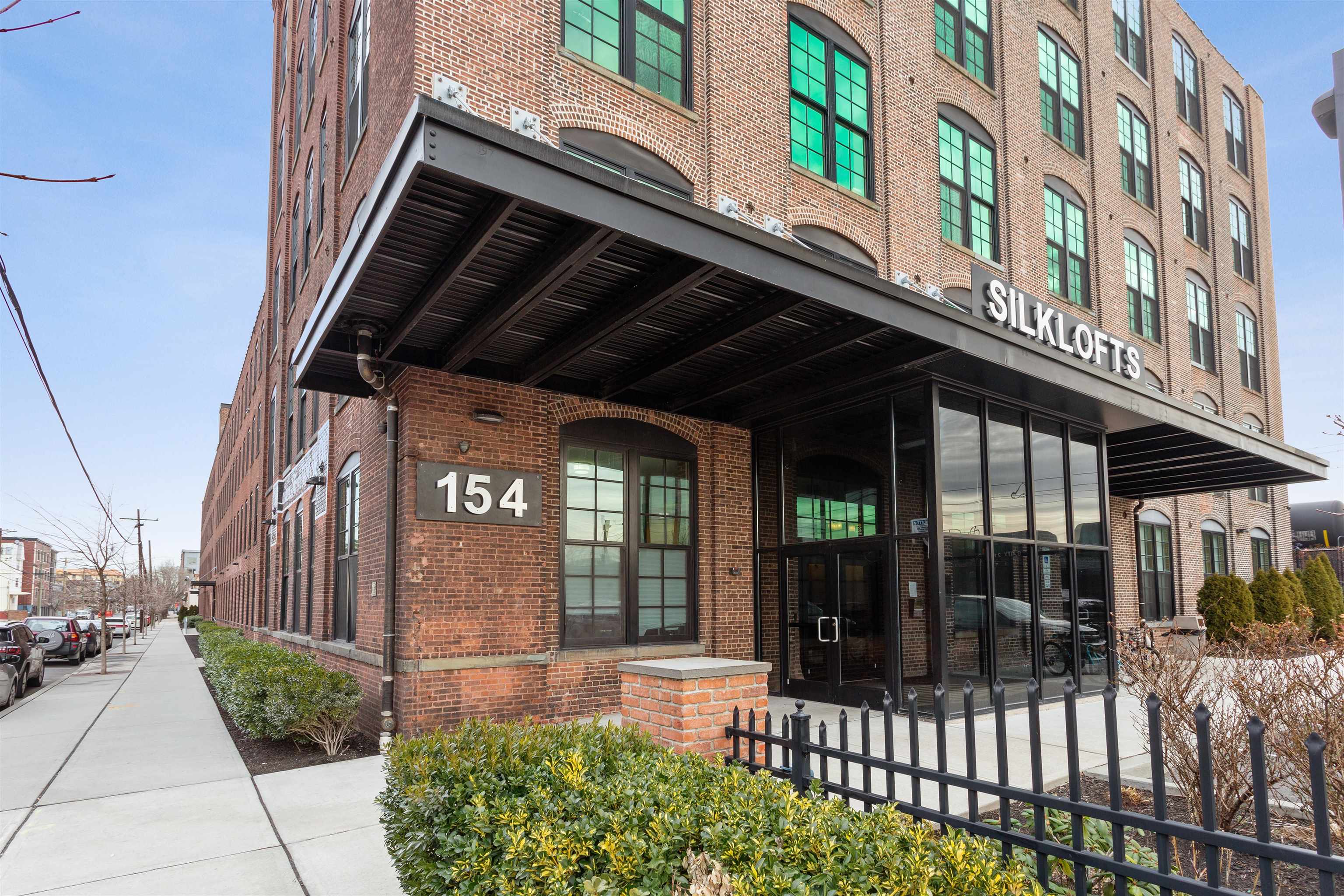 # 250015337 - For Rent in JERSEY CITY - Journal Square NJ