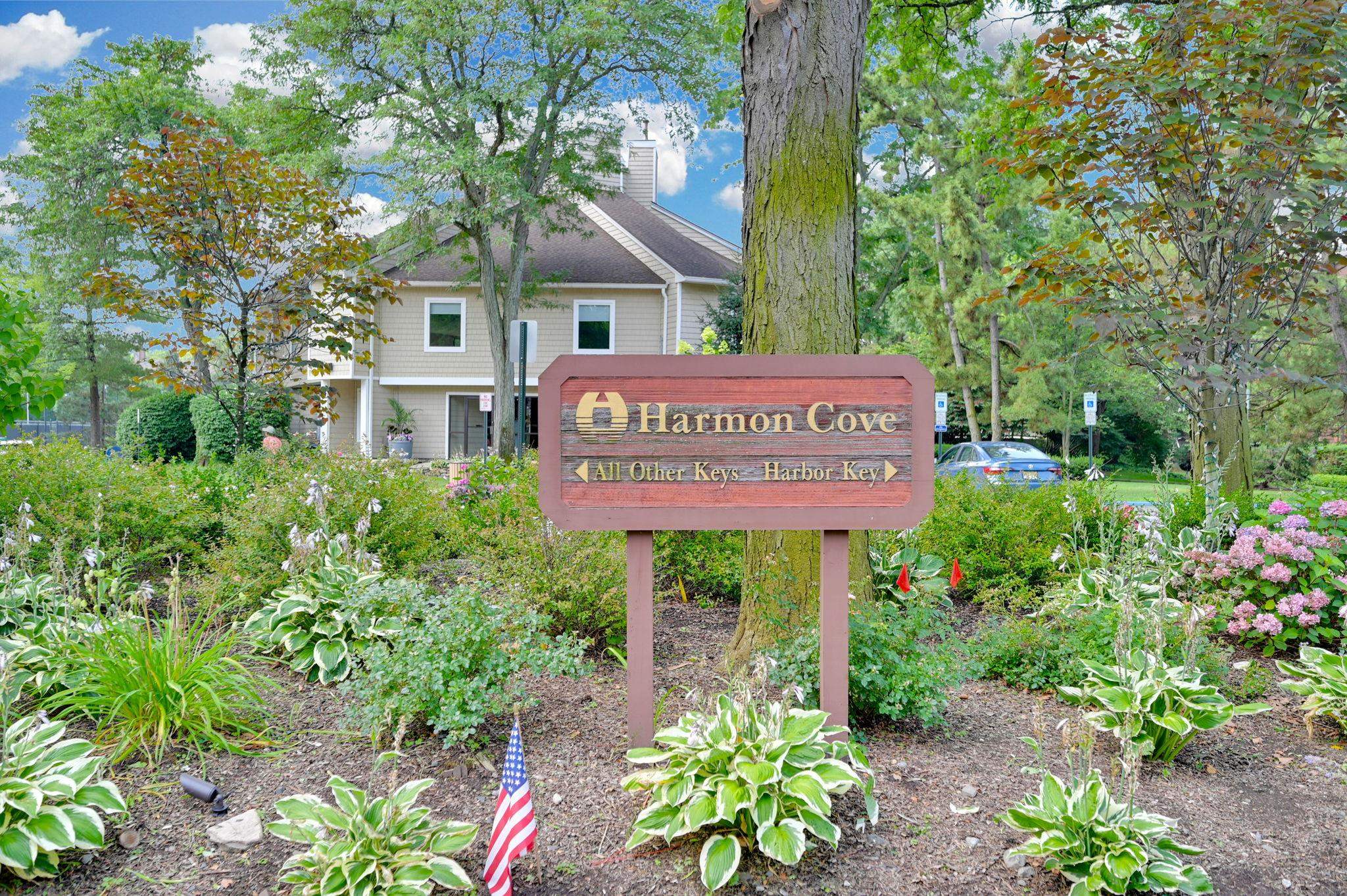 # 250015384 - For Rent in Secaucus NJ