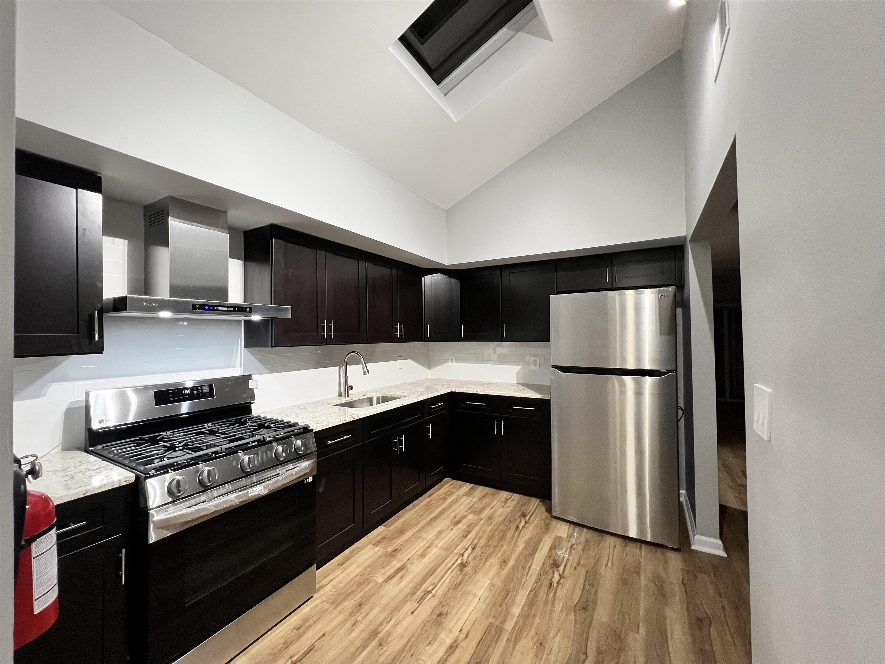 # 250015400 - For Rent in North Bergen NJ