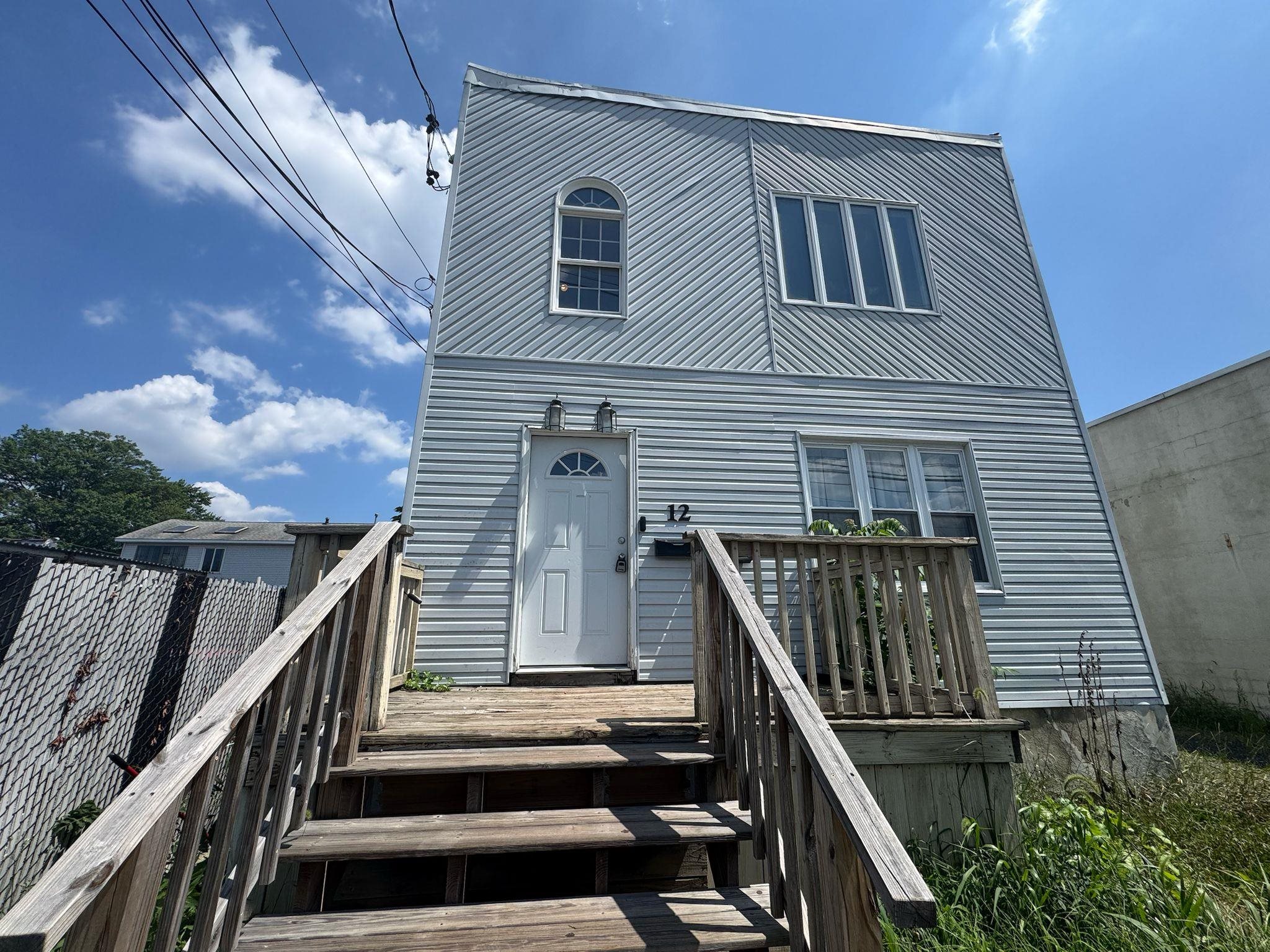 # 250015401 - For Rent in Linden NJ