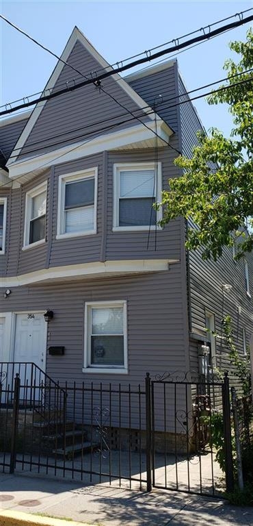 # 250015418 - For Rent in JERSEY CITY - Heights NJ