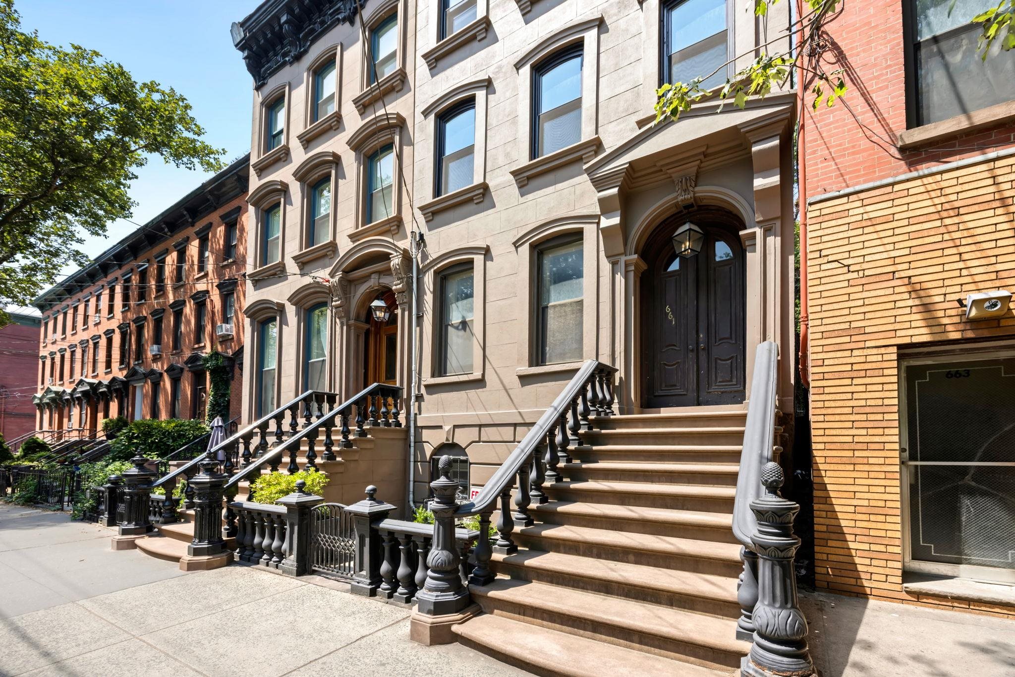 # 250015422 - For Rent in JERSEY CITY - Downtown NJ