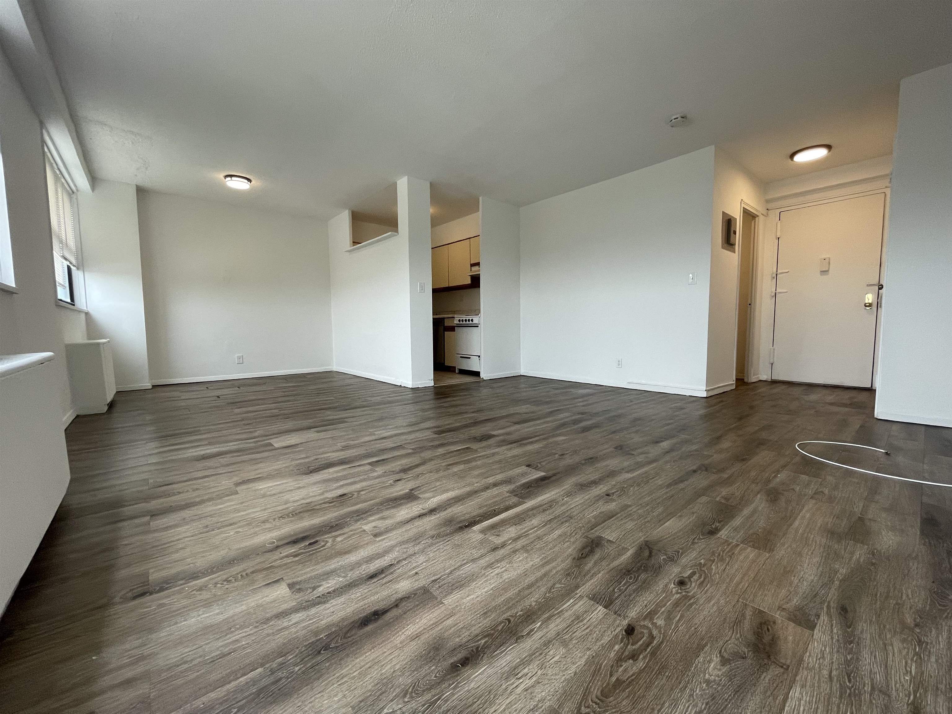 # 250015423 - For Rent in Bayonne NJ