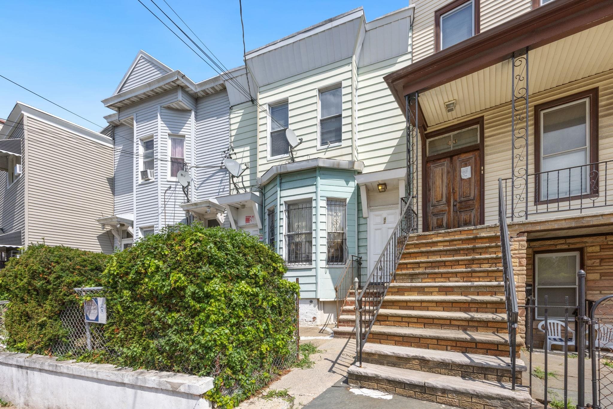 # 250015443 - For Rent in JERSEY CITY - Greenville NJ