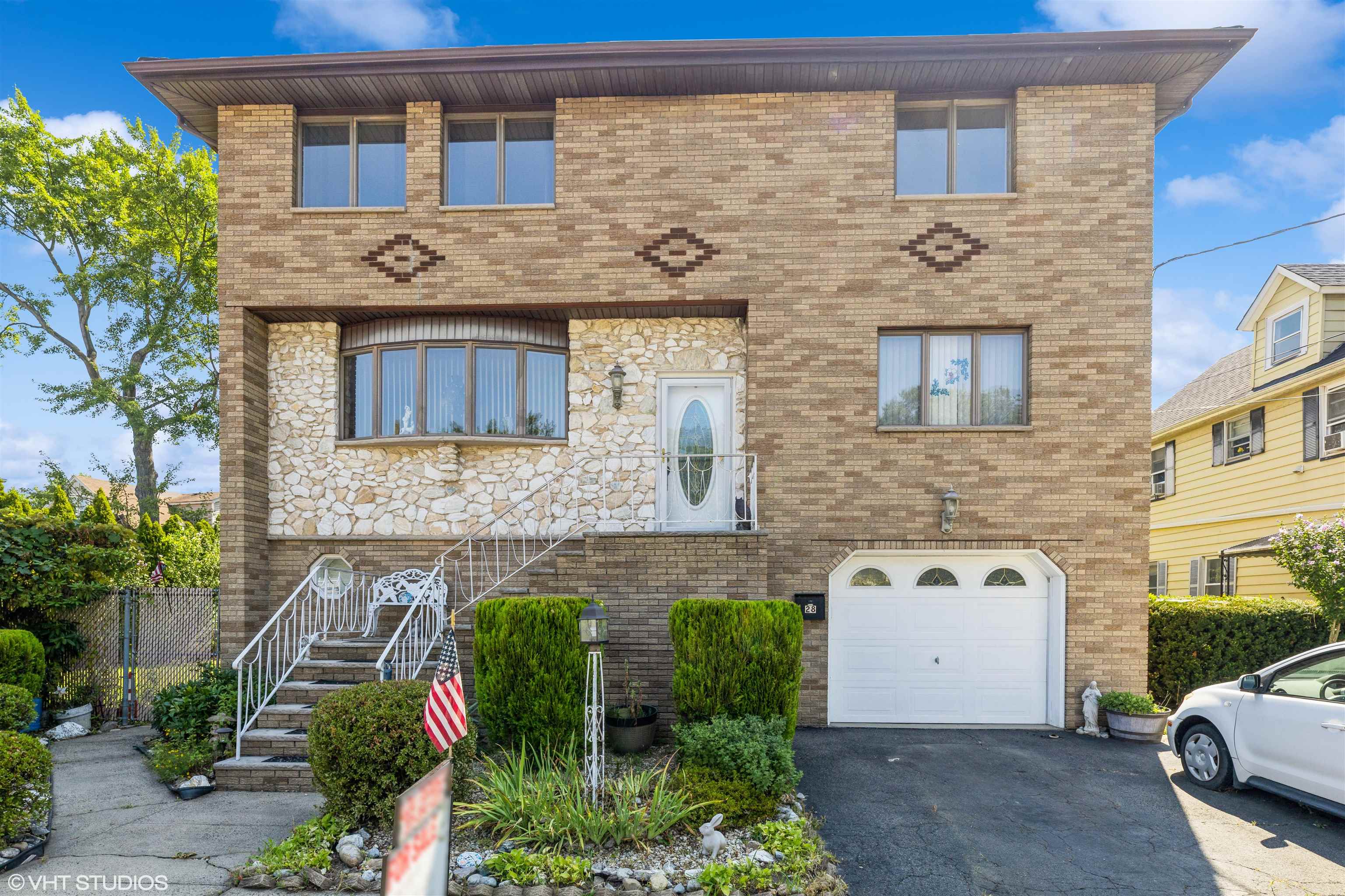 # 250015447 - For Rent in Moonachie NJ