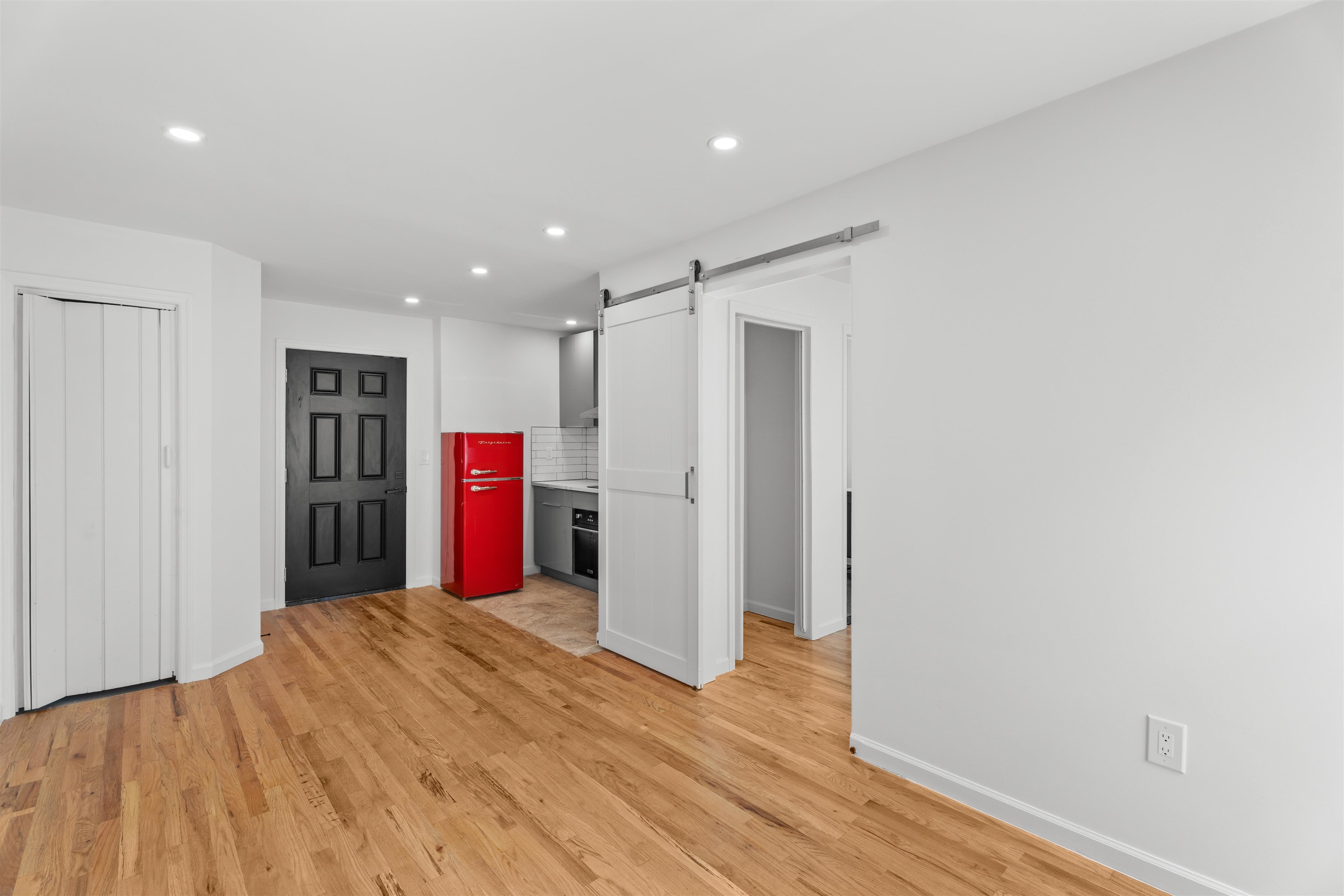 # 250015451 - For Rent in JERSEY CITY - Heights NJ