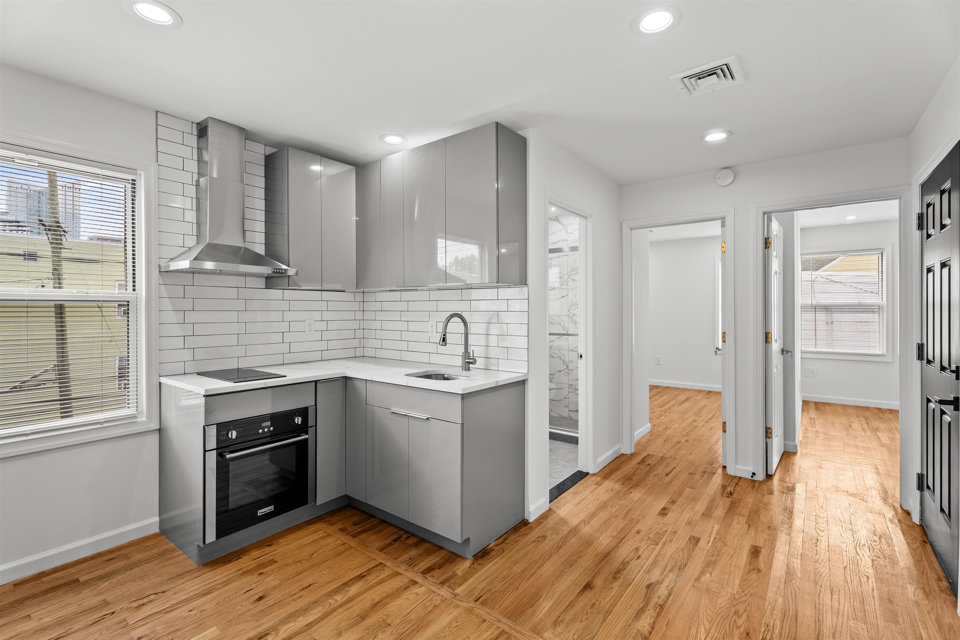 # 250015457 - For Rent in JERSEY CITY - Heights NJ