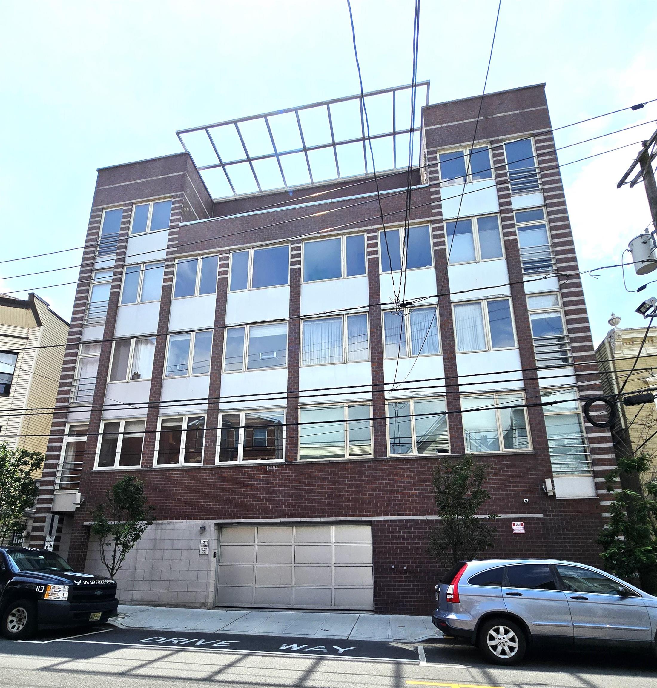 # 250015464 - For Rent in Union City NJ