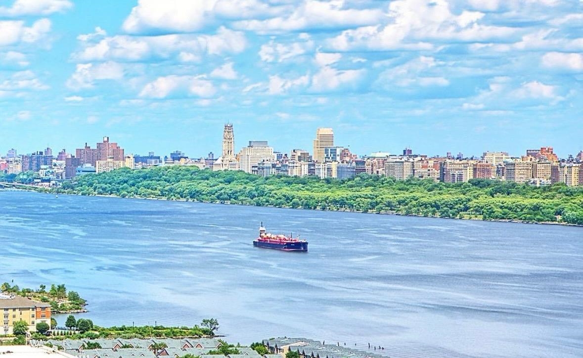 # 250015473 - For Rent in West New York NJ