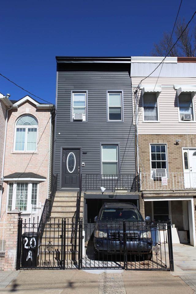 # 250015483 - For Rent in JERSEY CITY - Bergen-Lafayett NJ