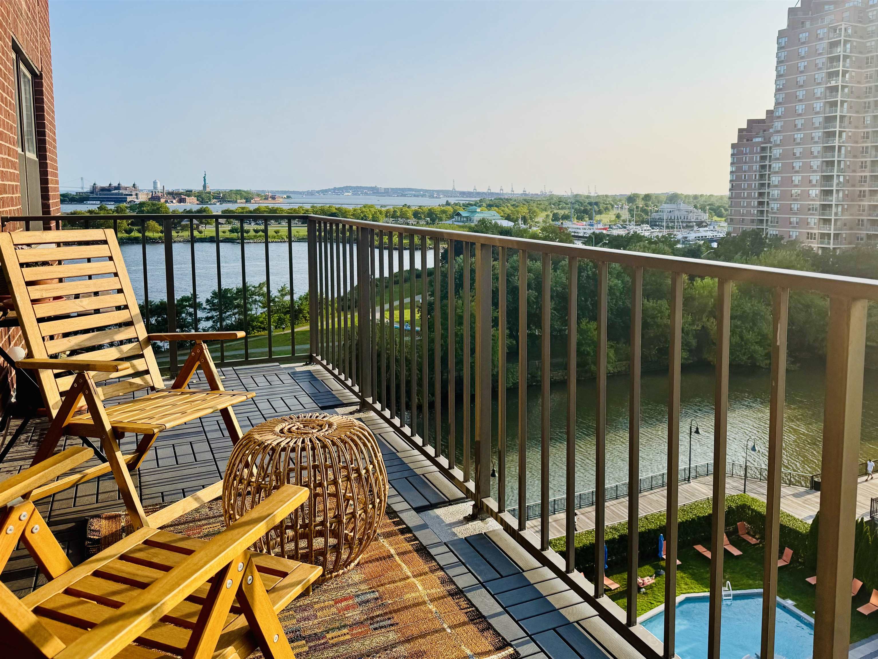 # 250015485 - For Rent in JERSEY CITY - Downtown NJ