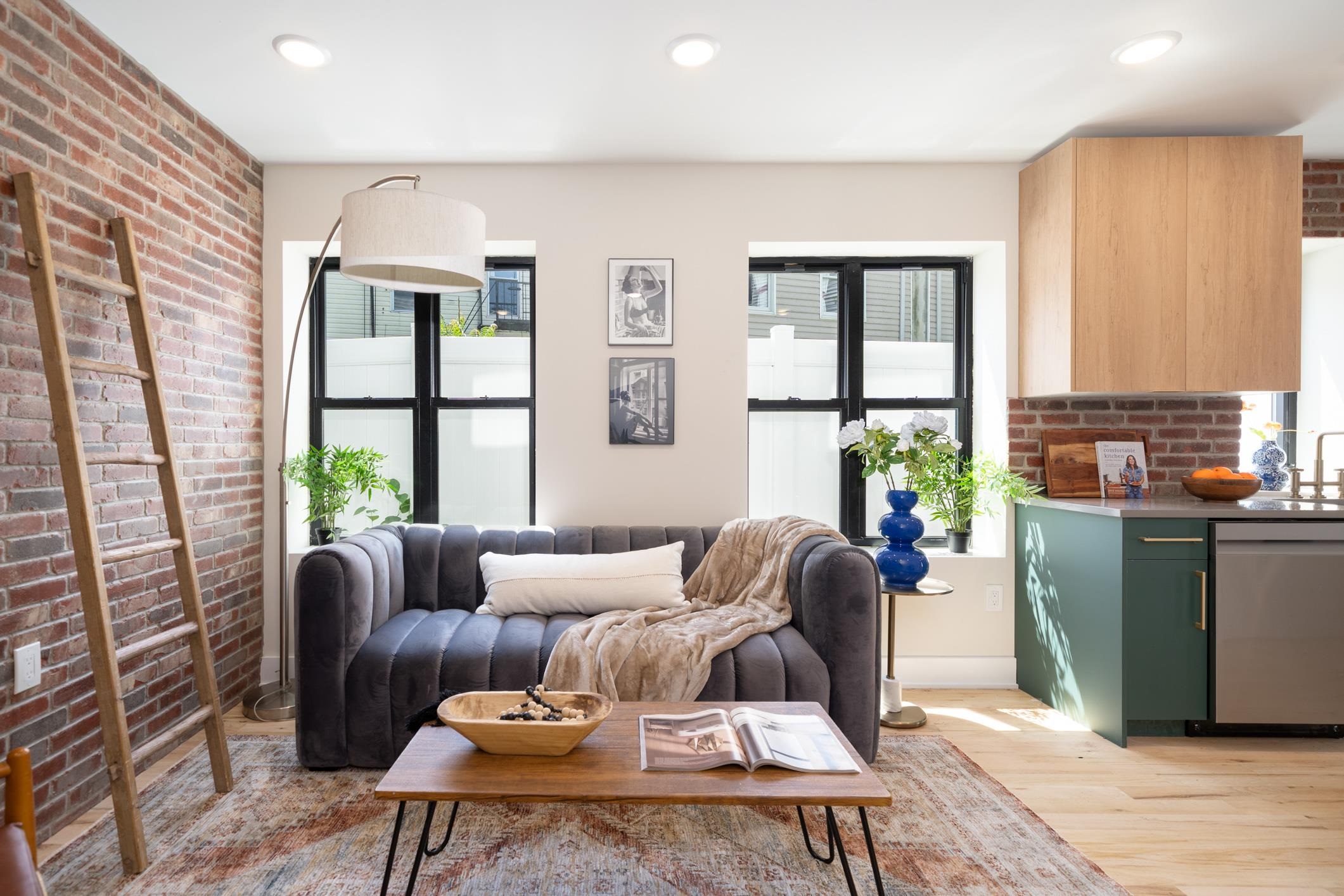 # 250015509 - For Rent in JERSEY CITY - Bergen-Lafayett NJ