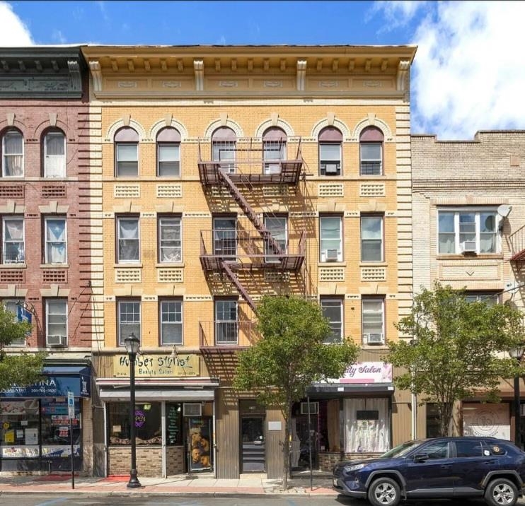 # 250015530 - For Rent in Union City NJ