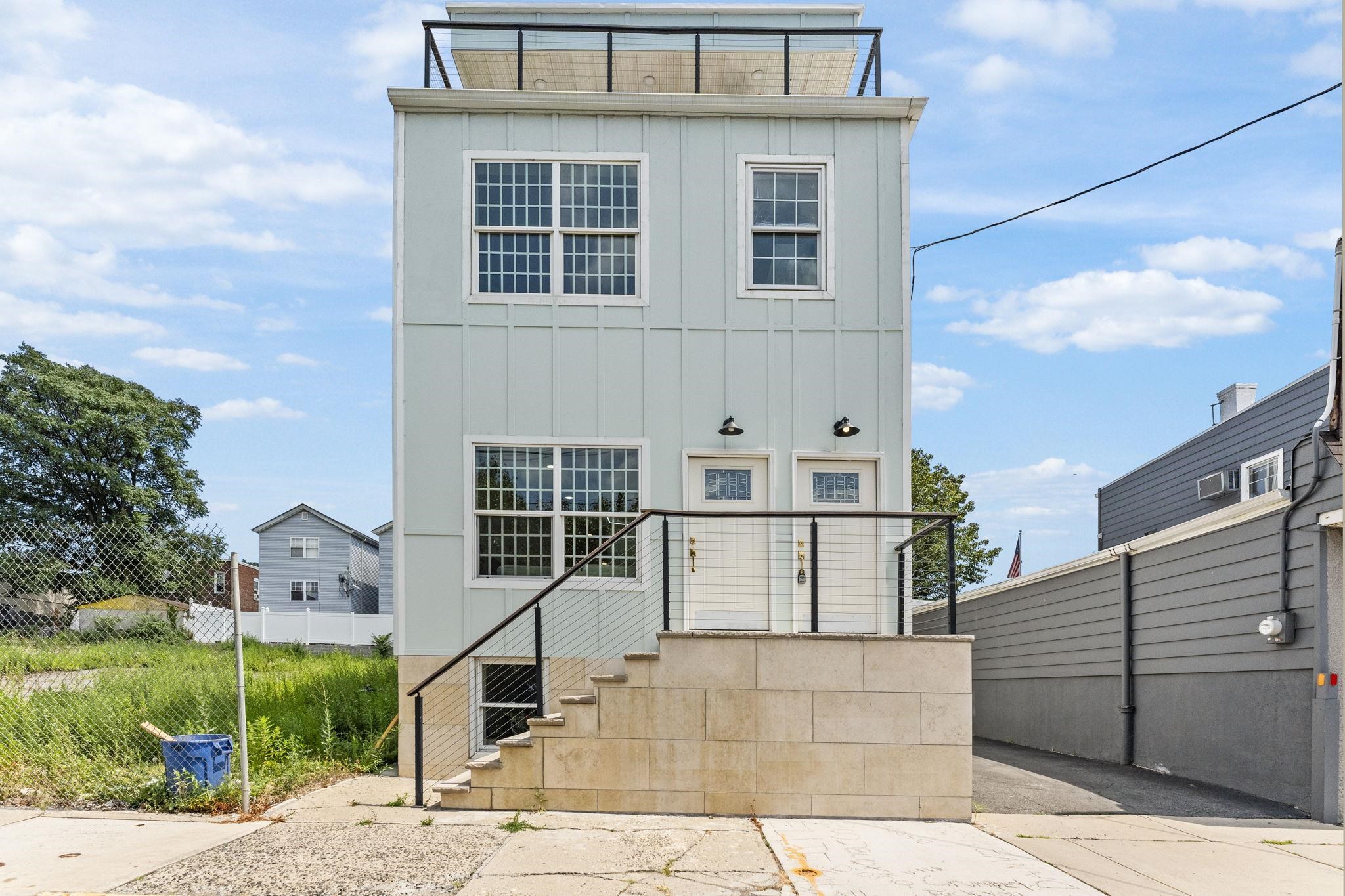 # 250015554 - For Rent in West New York NJ