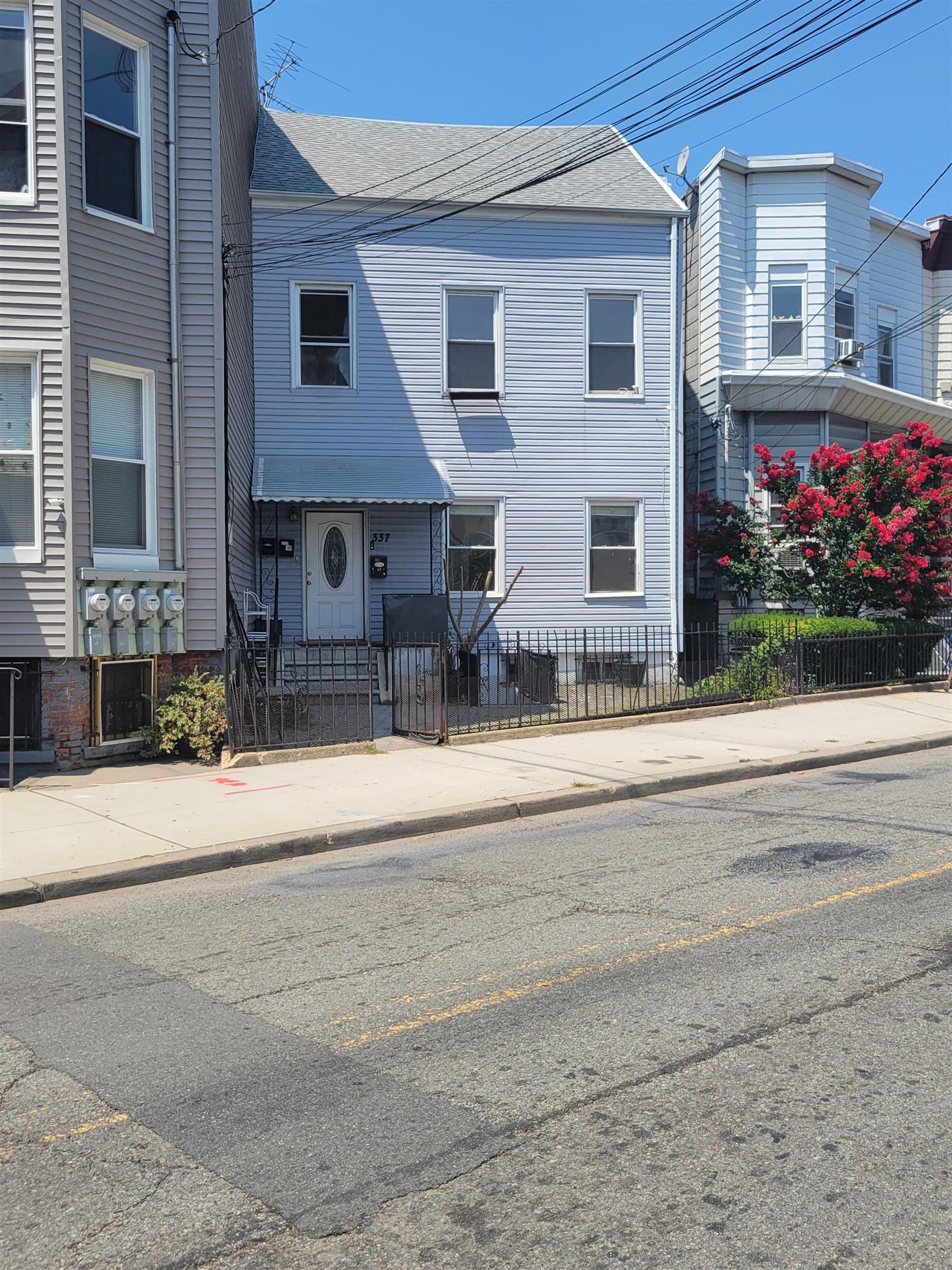 # 250015569 - For Rent in JERSEY CITY - Journal Square NJ