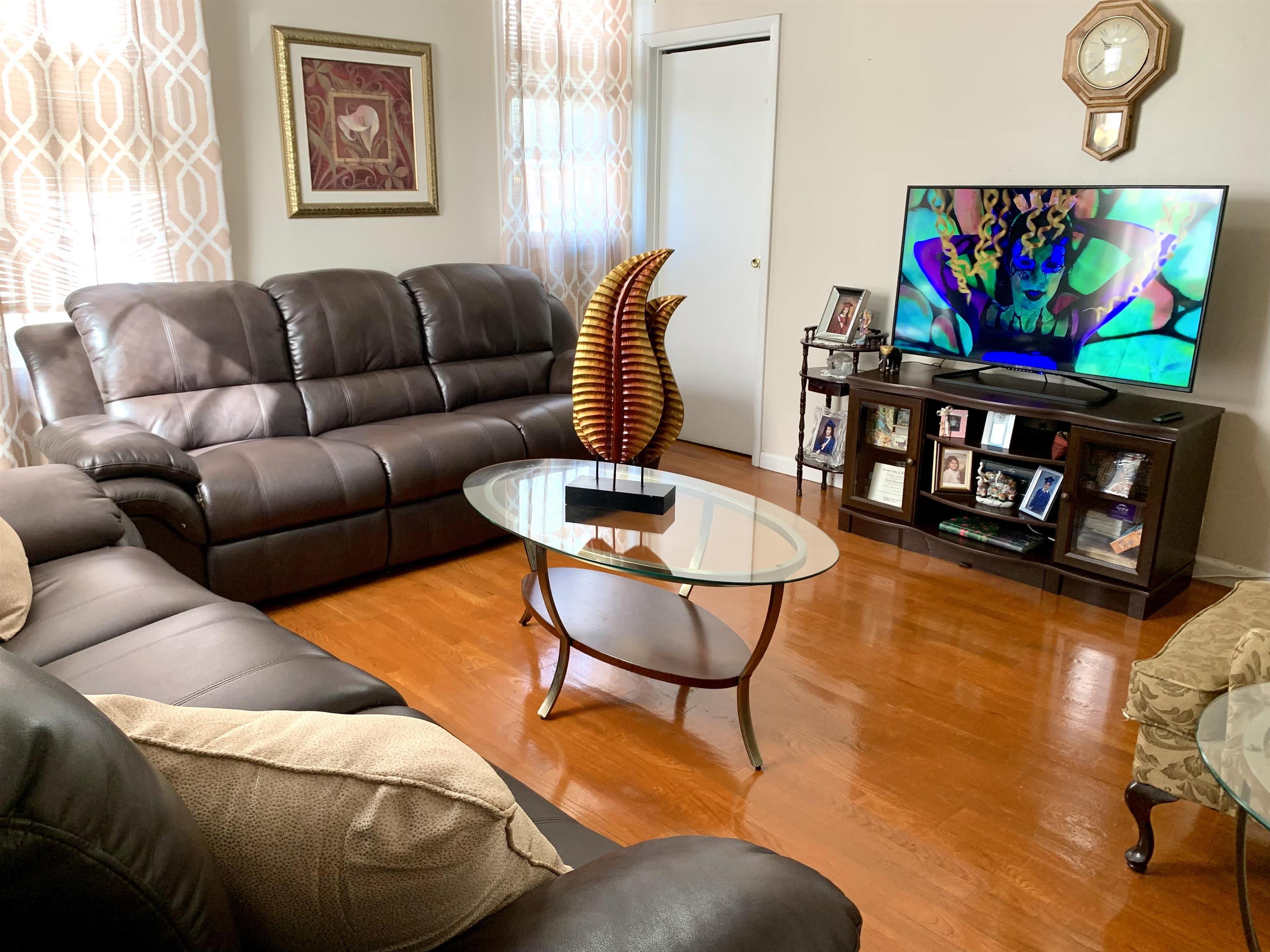 # 250015580 - For Rent in JERSEY CITY - Heights NJ