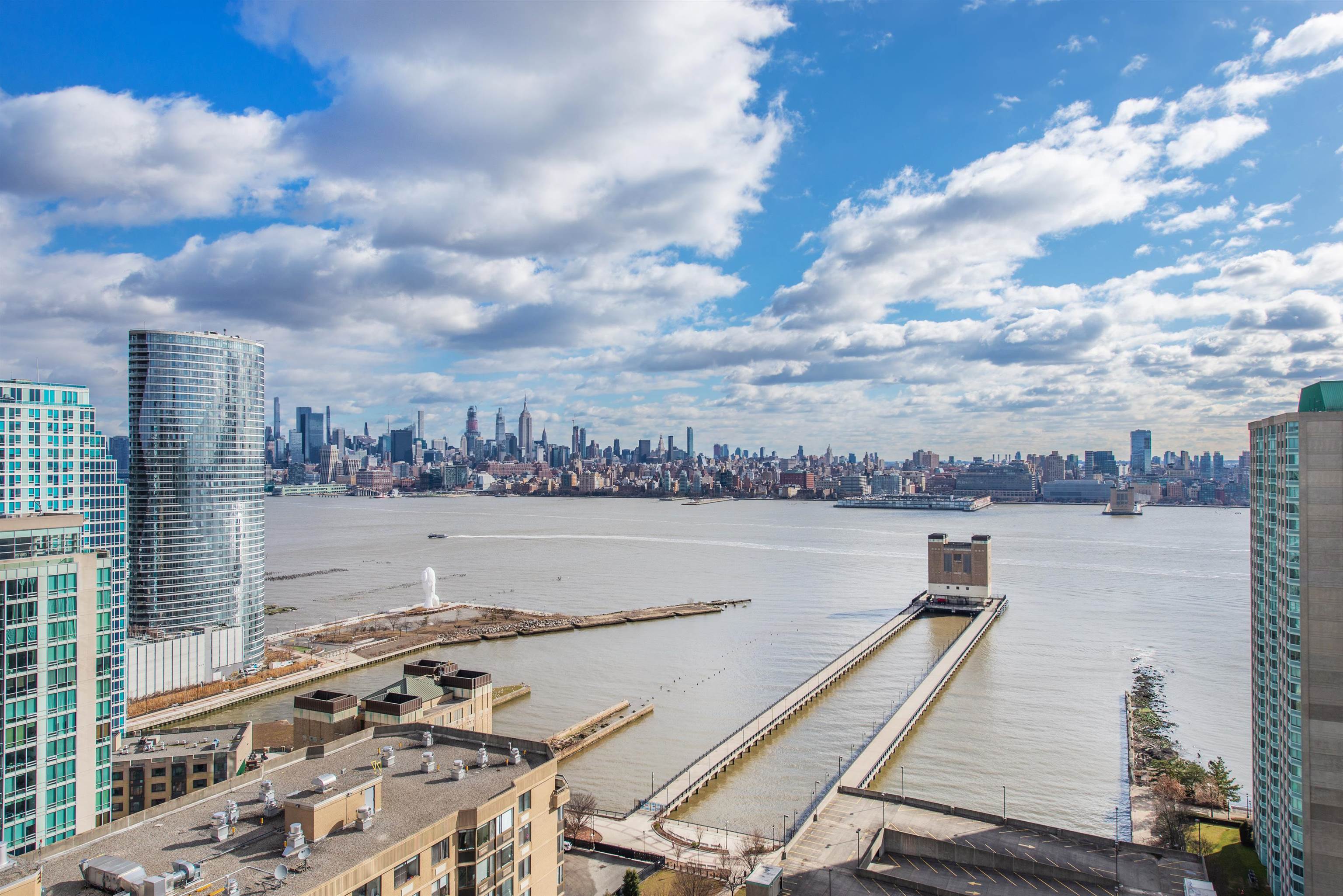 # 250015636 - For Rent in JERSEY CITY - Downtown NJ