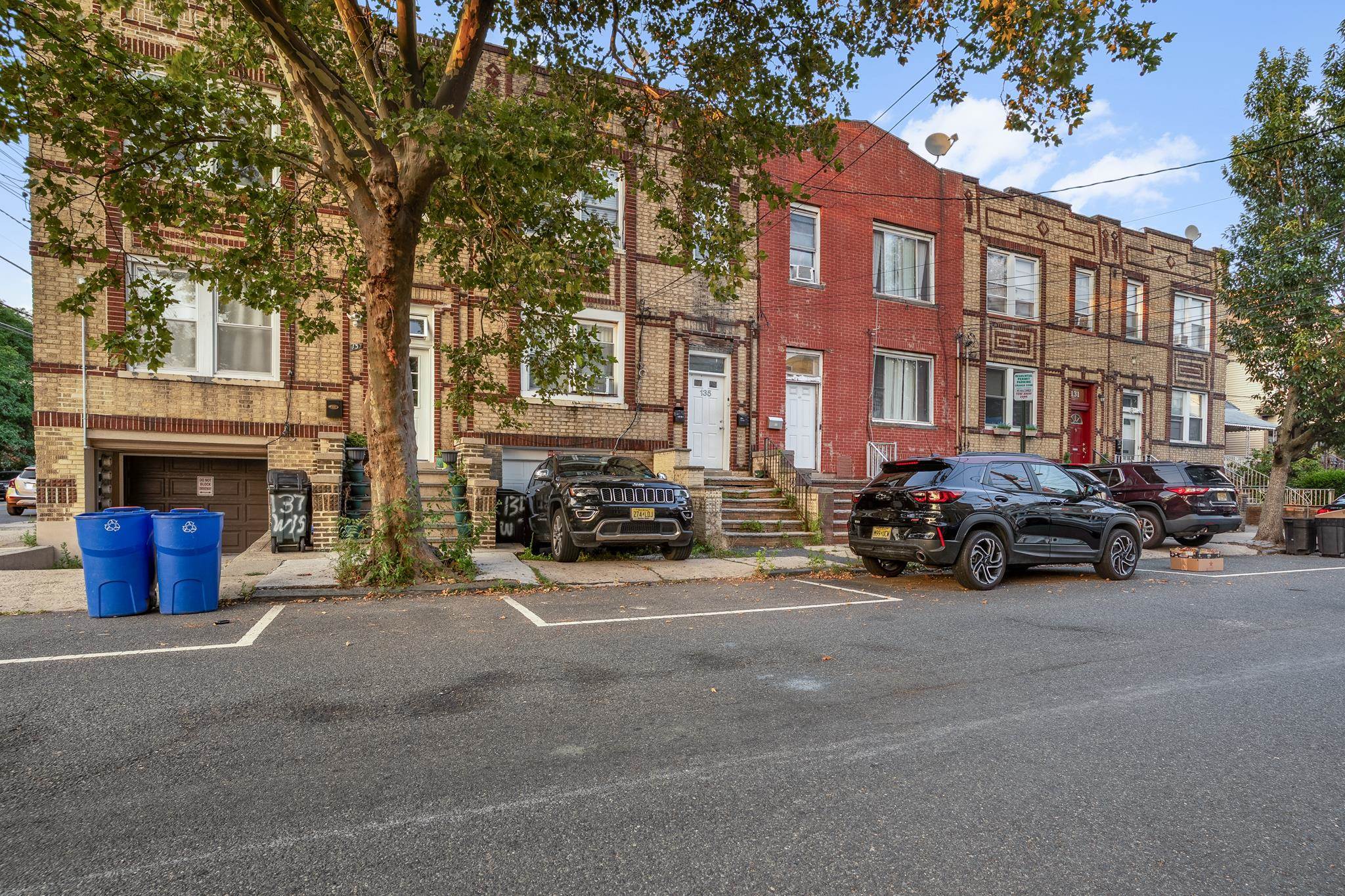 # 250015689 - For Rent in Bayonne NJ