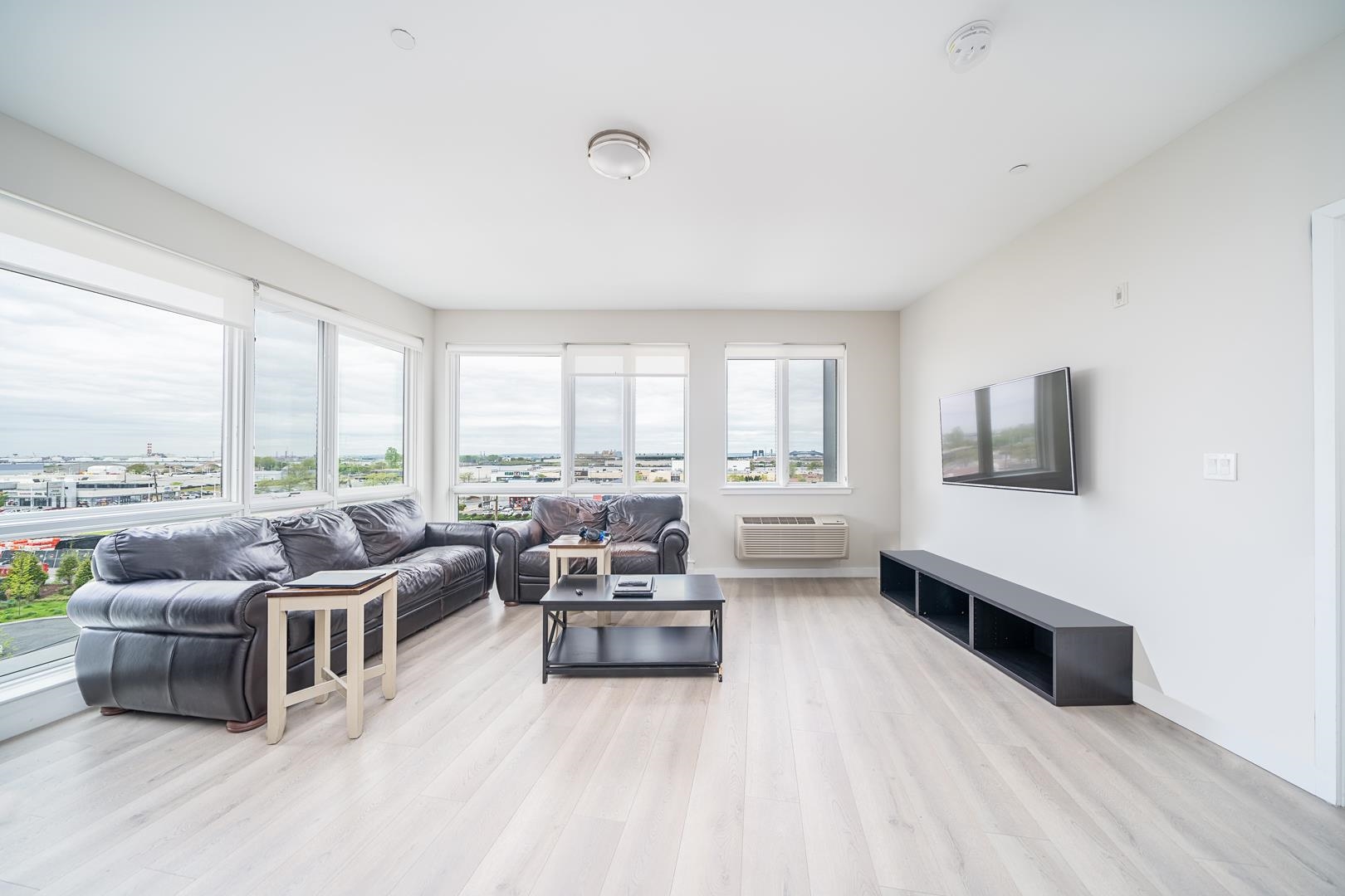 # 250015760 - For Rent in JERSEY CITY - West Bergen NJ