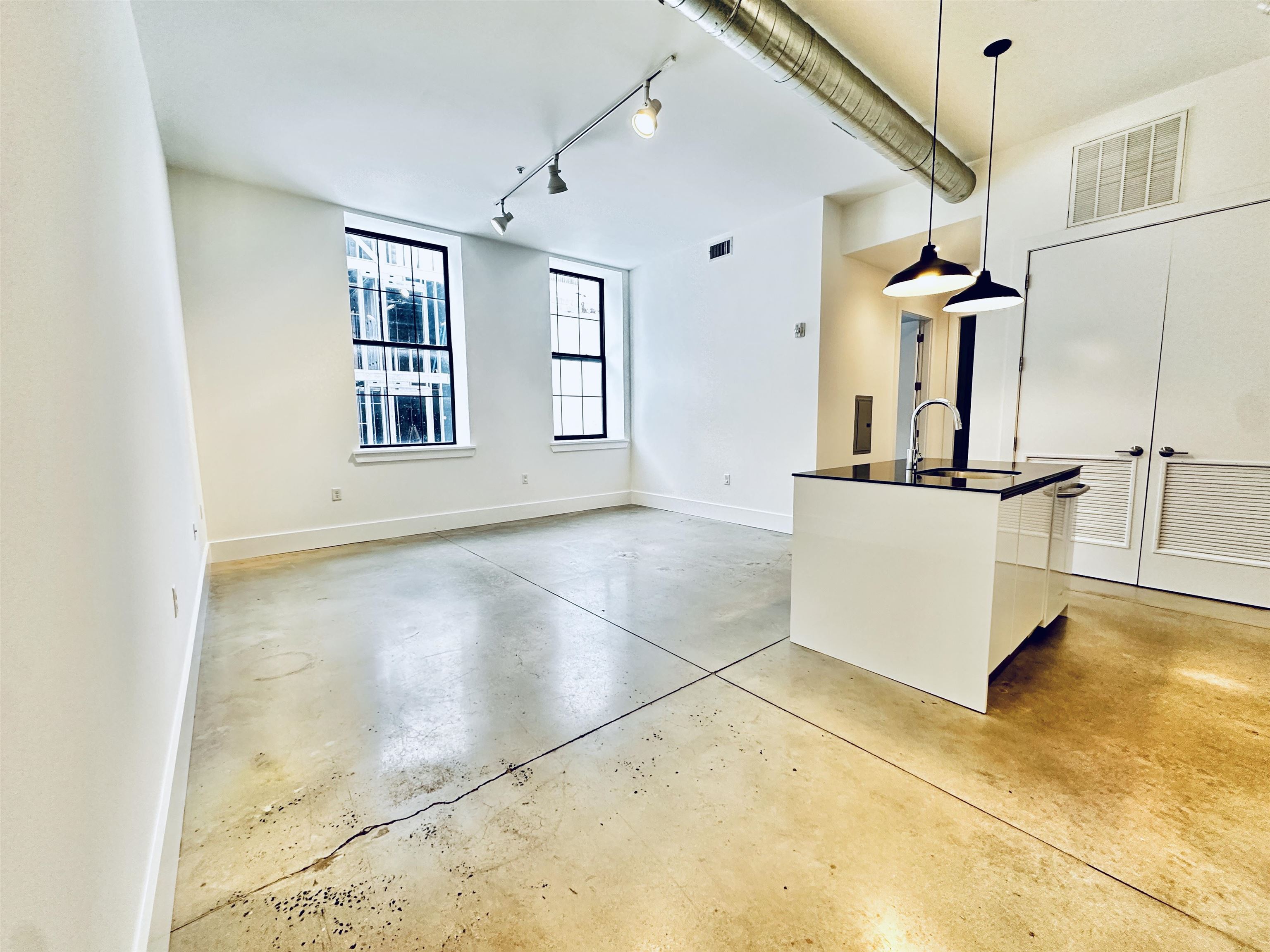 # 250015775 - For Rent in JERSEY CITY - Downtown NJ