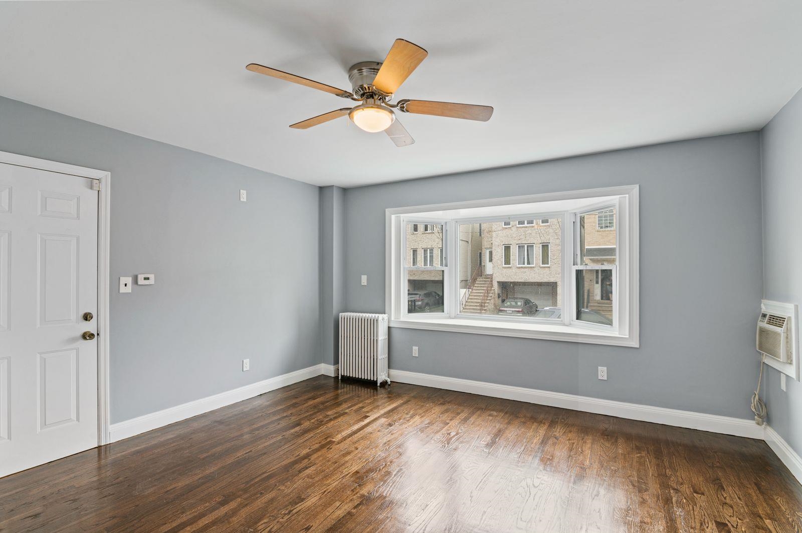 # 250015788 - For Rent in JERSEY CITY - Heights NJ