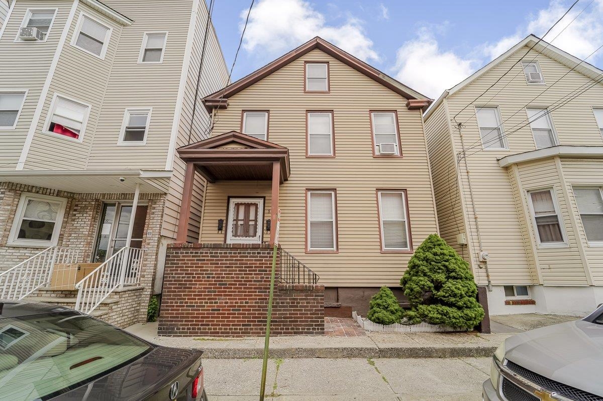 # 250015808 - For Rent in Kearny NJ