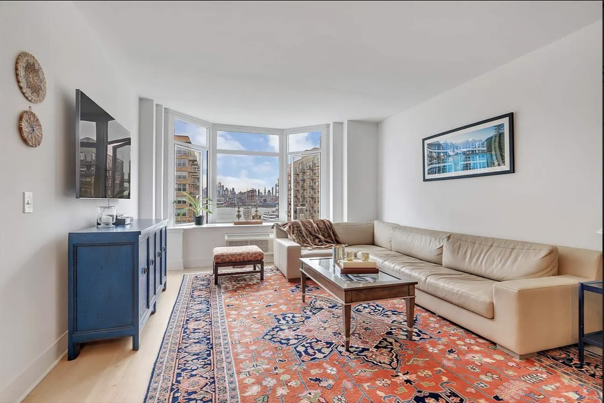 # 250015841 - For Rent in Hoboken NJ