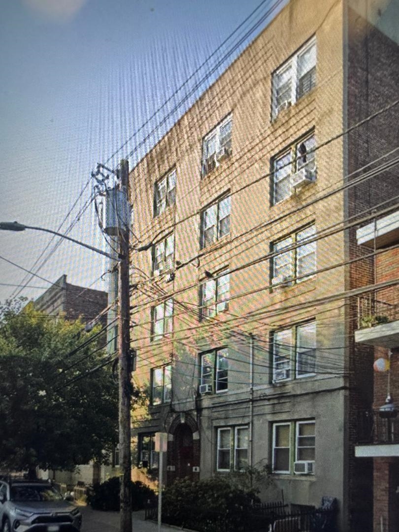 # 250015859 - For Rent in West New York NJ