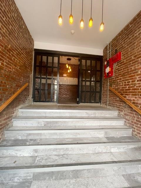 # 250015900 - For Rent in JERSEY CITY - Journal Square NJ