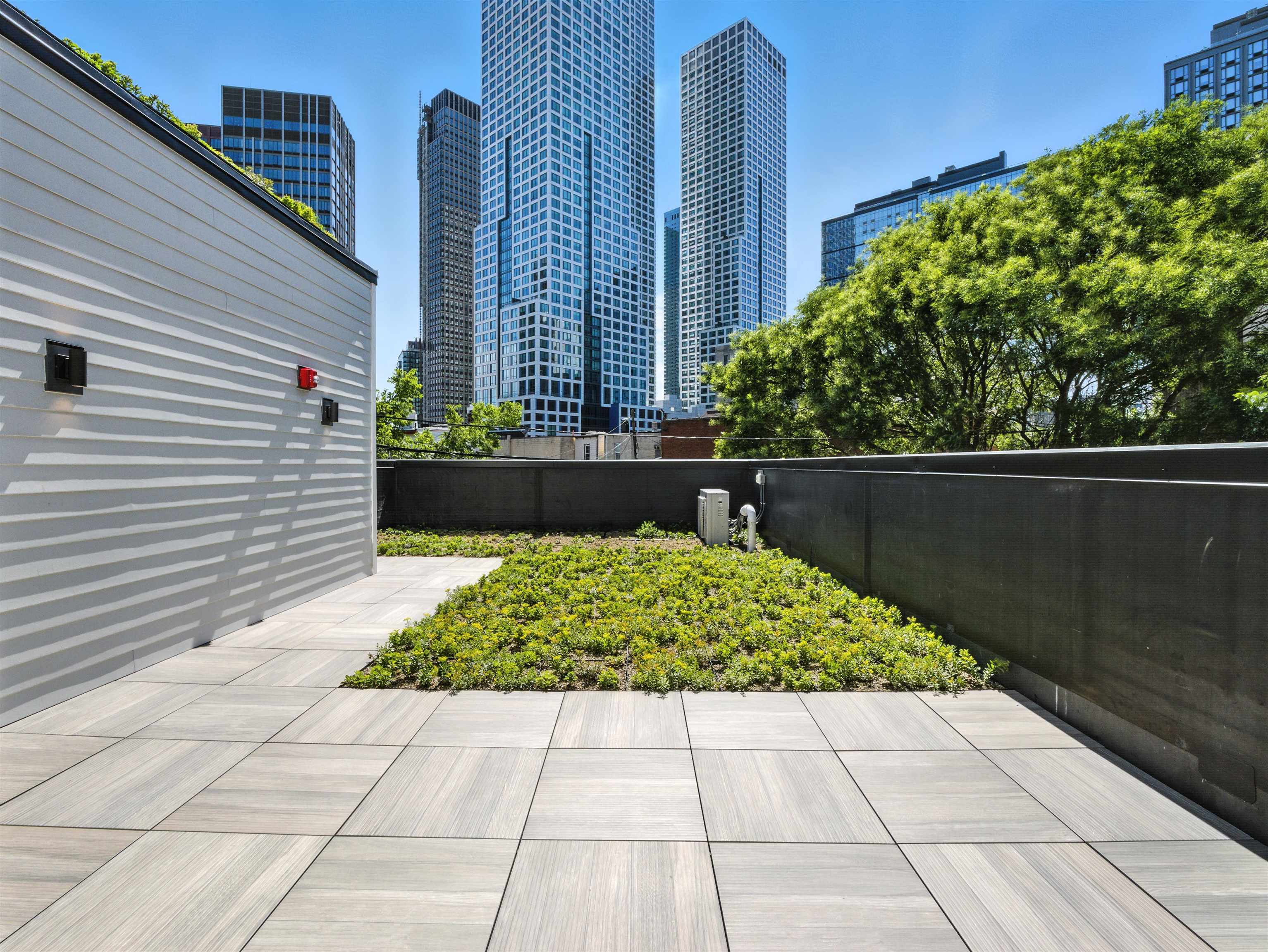 # 250015909 - For Rent in JERSEY CITY - Journal Square NJ