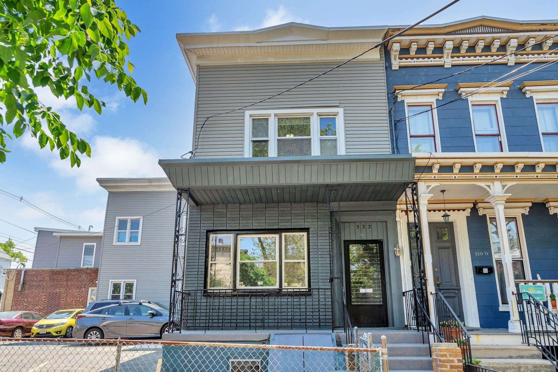 # 250015962 - For Rent in JERSEY CITY - Heights NJ