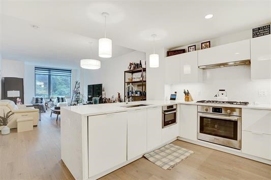 # 250016018 - For Rent in West New York NJ