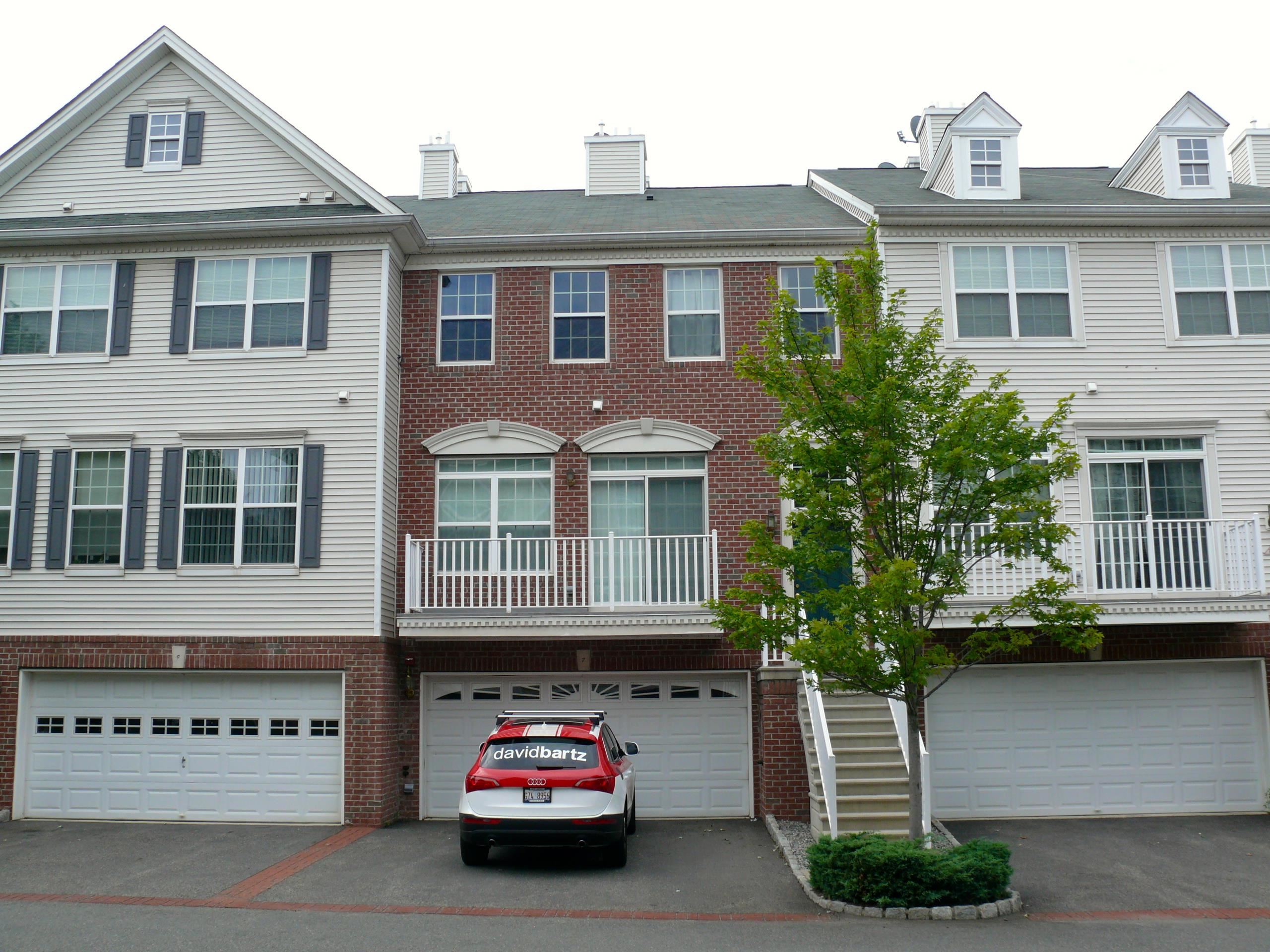 # 250016059 - For Rent in JERSEY CITY - West Bergen NJ