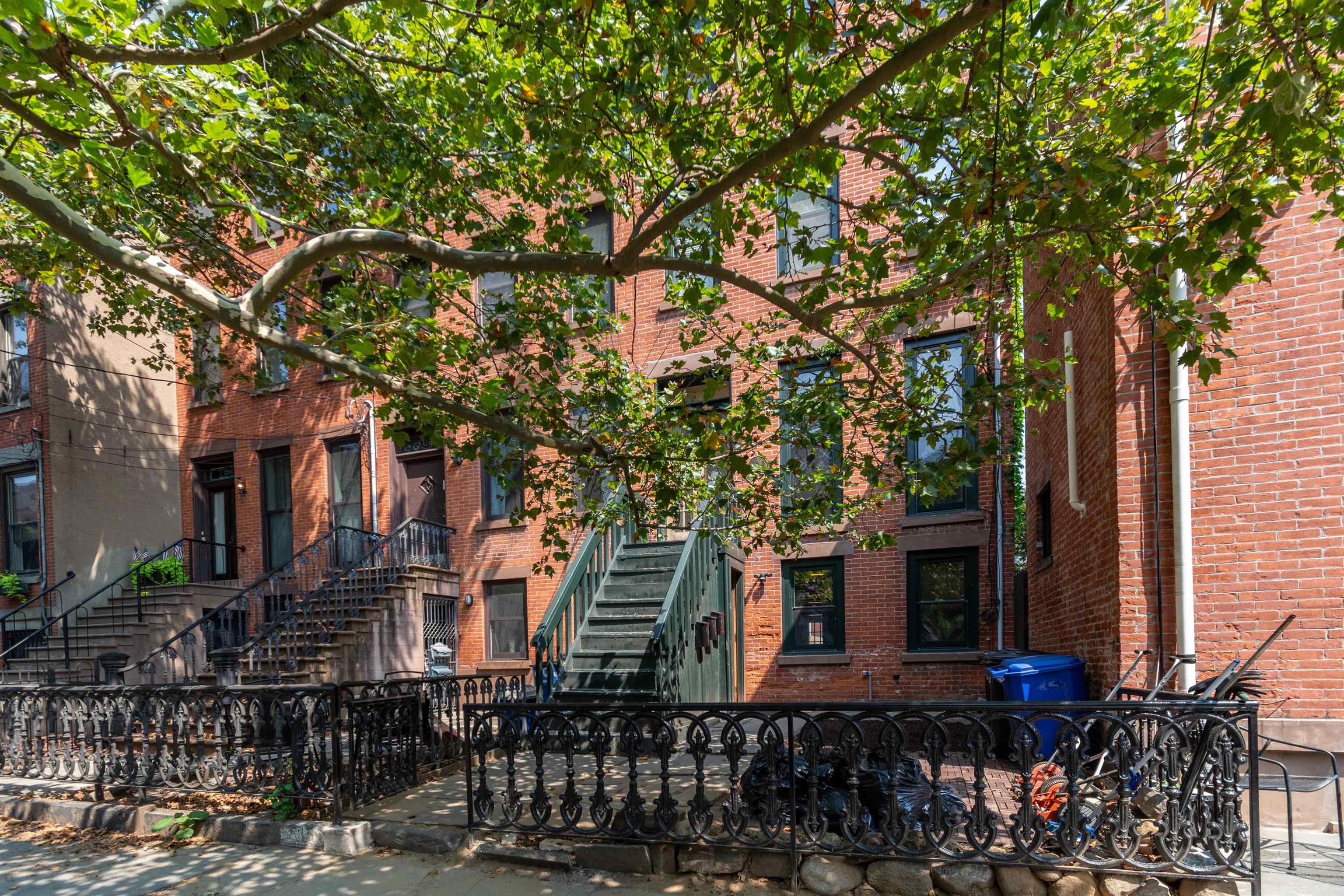 # 250016072 - For Rent in JERSEY CITY - Downtown NJ