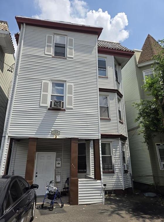 # 250016109 - For Rent in Newark NJ