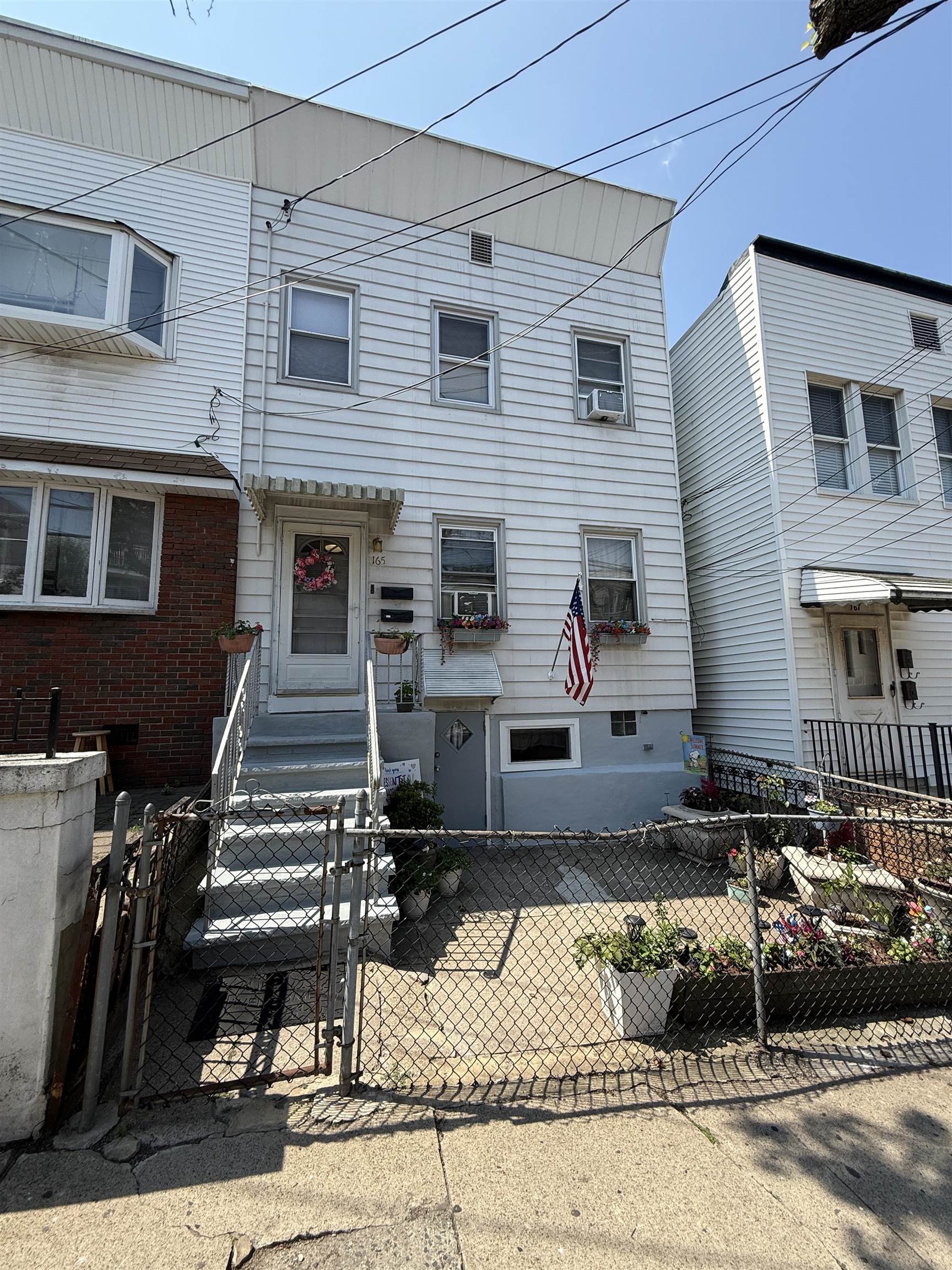 # 250016129 - For Rent in JERSEY CITY - Heights NJ