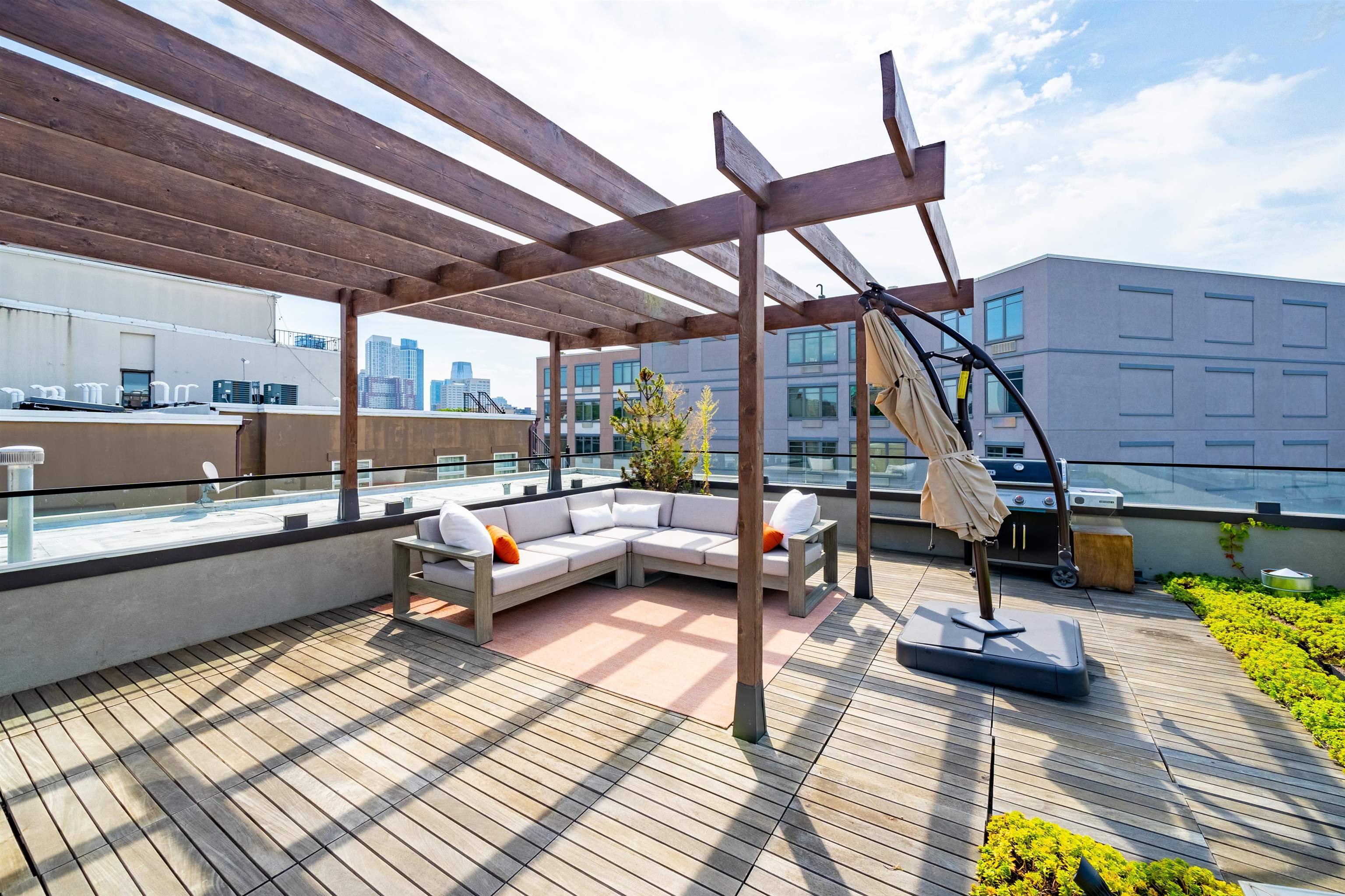 # 250016144 - For Rent in JERSEY CITY - Downtown NJ