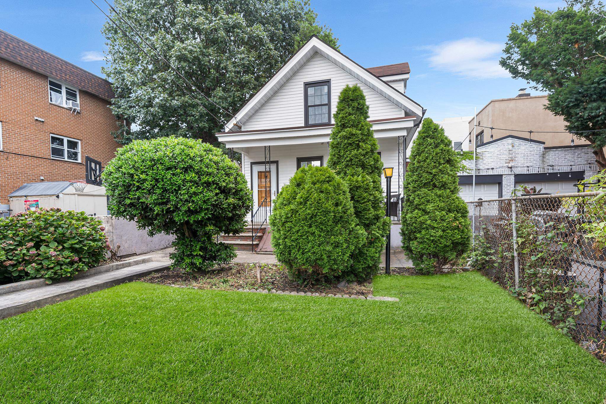 # 250016166 - For Rent in Union City NJ