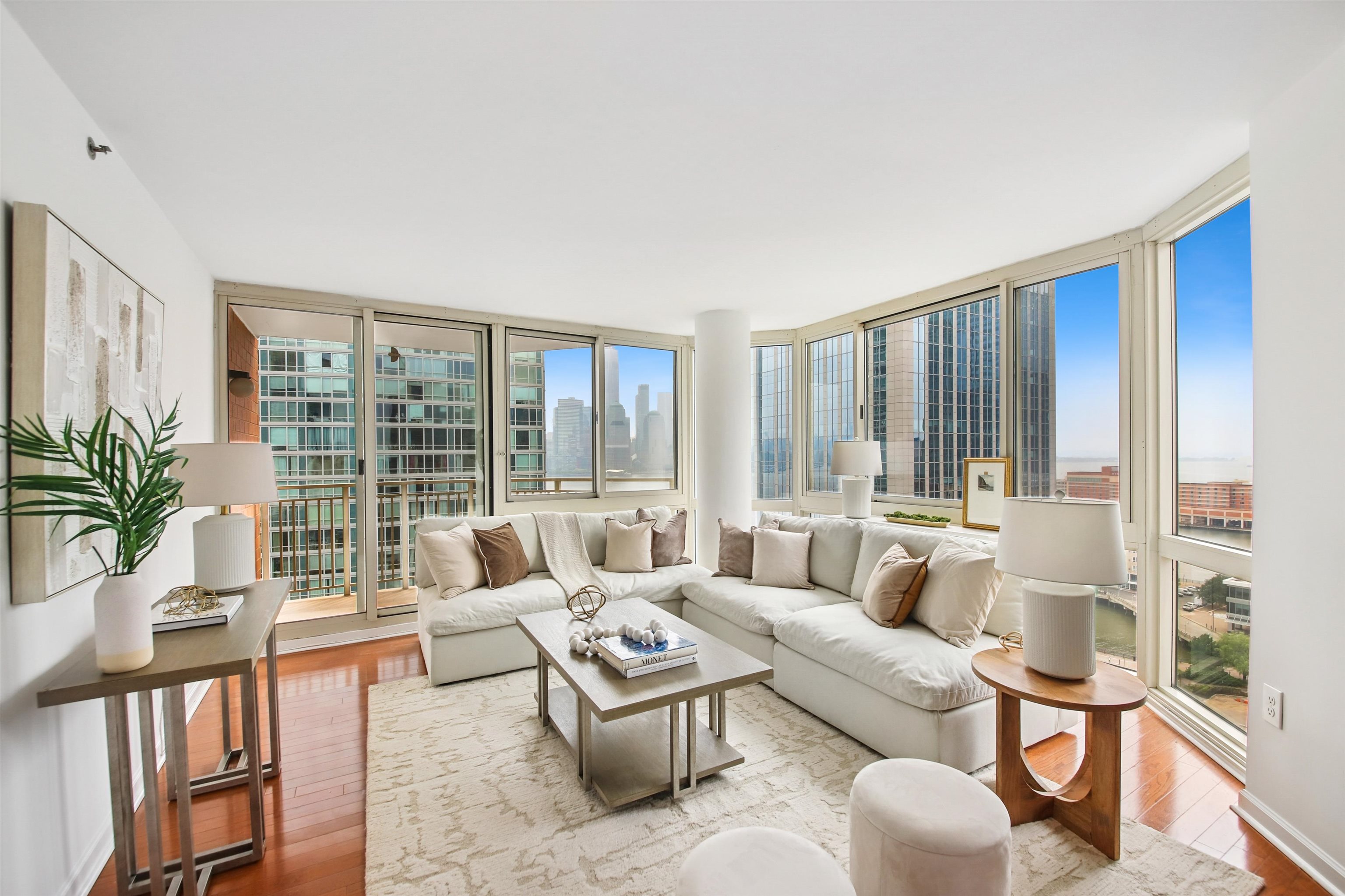 # 250016167 - For Rent in JERSEY CITY - Downtown NJ