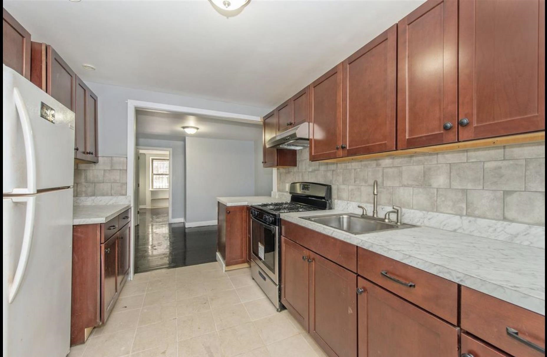 # 250016194 - For Rent in JERSEY CITY - Journal Square NJ