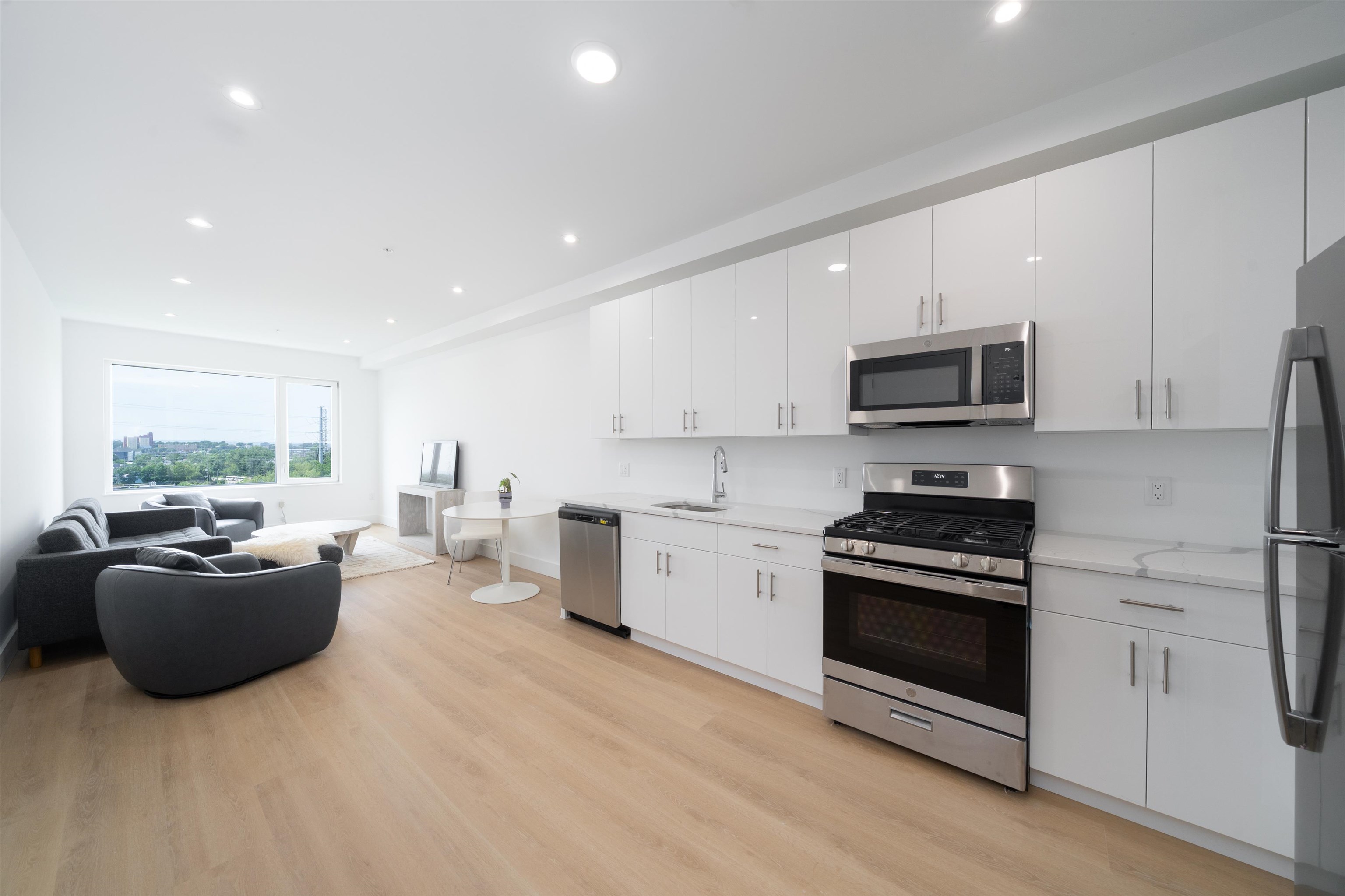 # 250016215 - For Rent in North Bergen NJ
