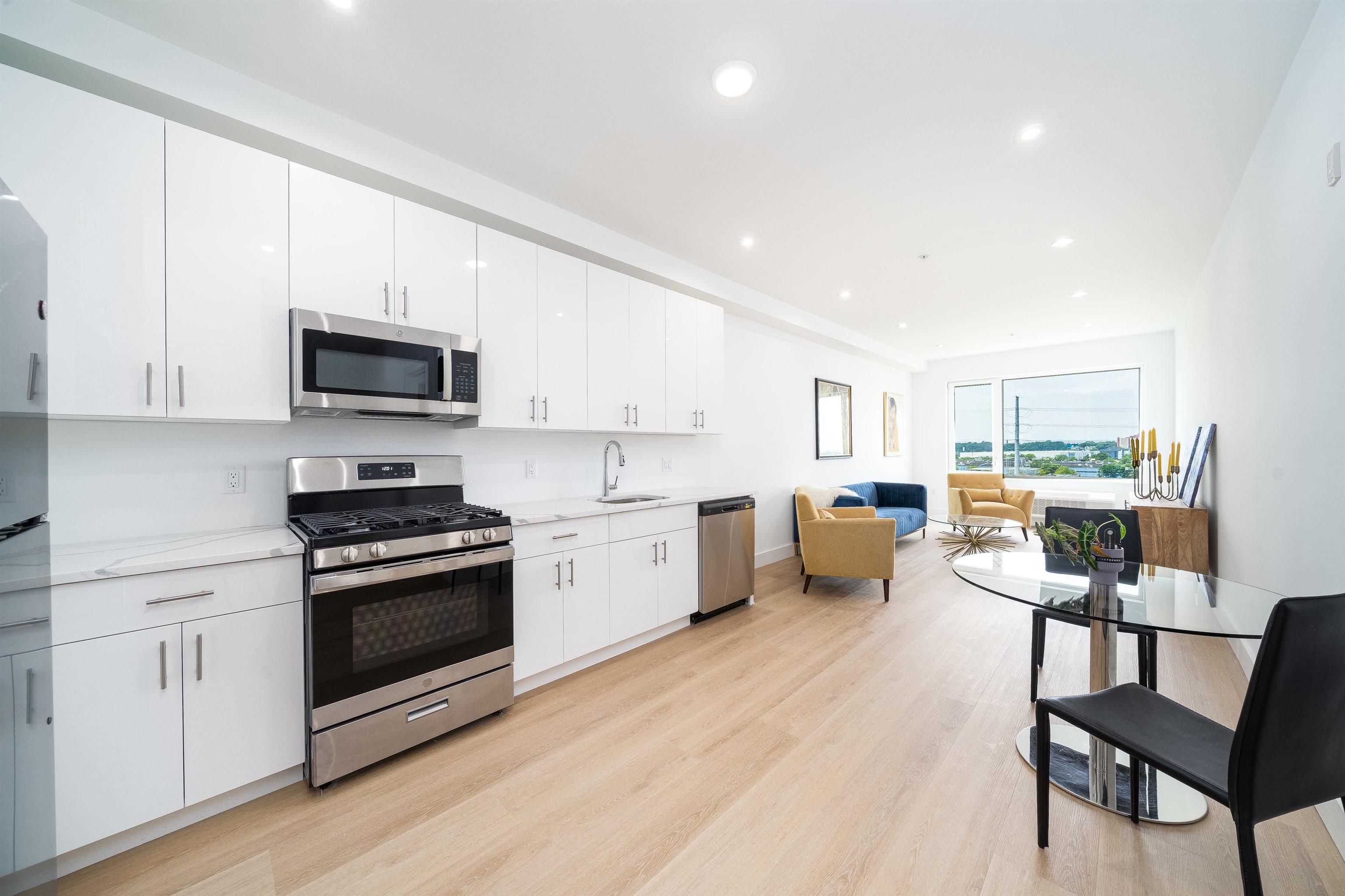 # 250016219 - For Rent in North Bergen NJ