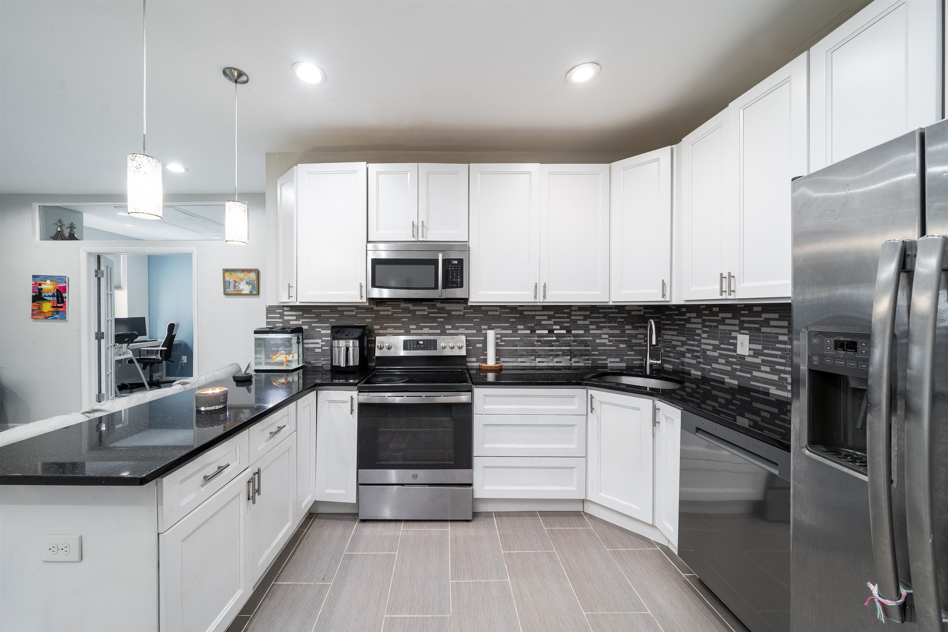 # 250016228 - For Rent in JERSEY CITY - Journal Square NJ